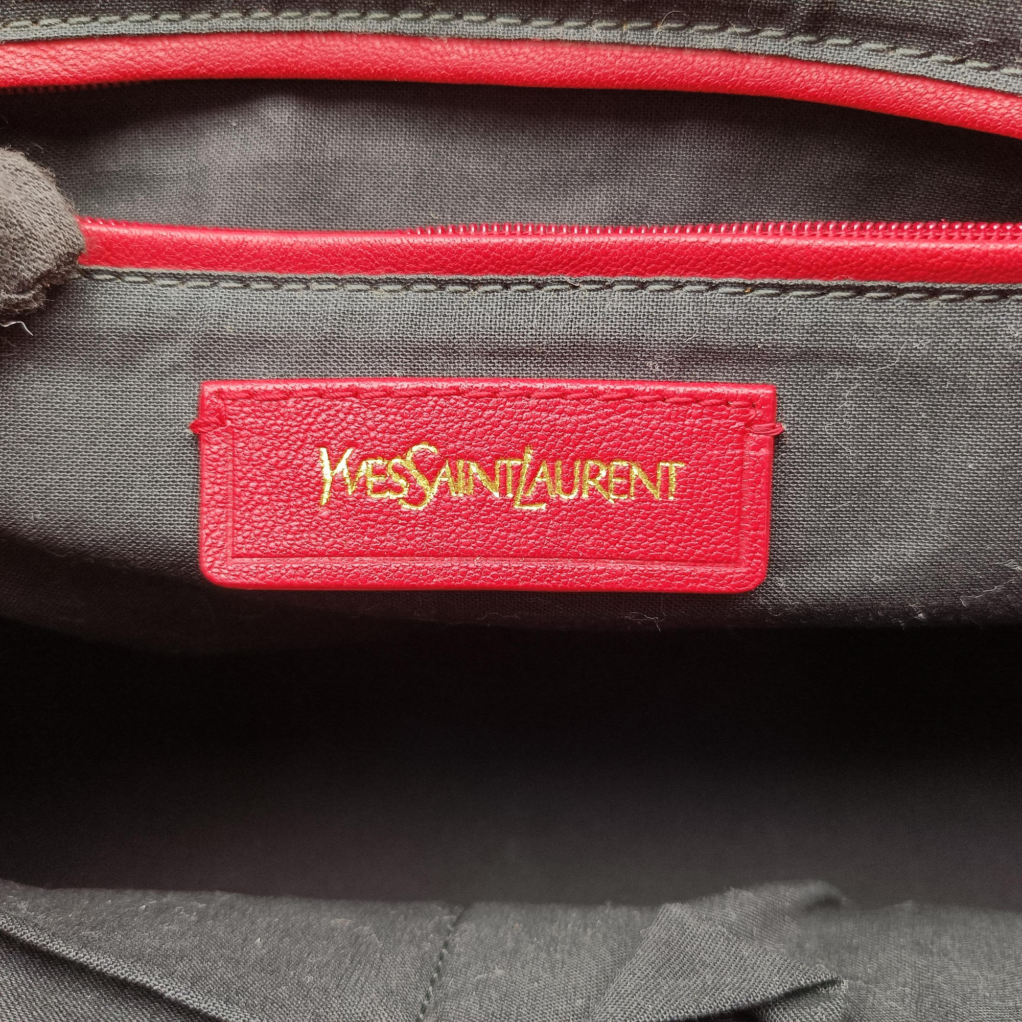 Secondhand Yves Saint Laurent Cabas ChYc Red Leather 279079 handbag | stylenewstar