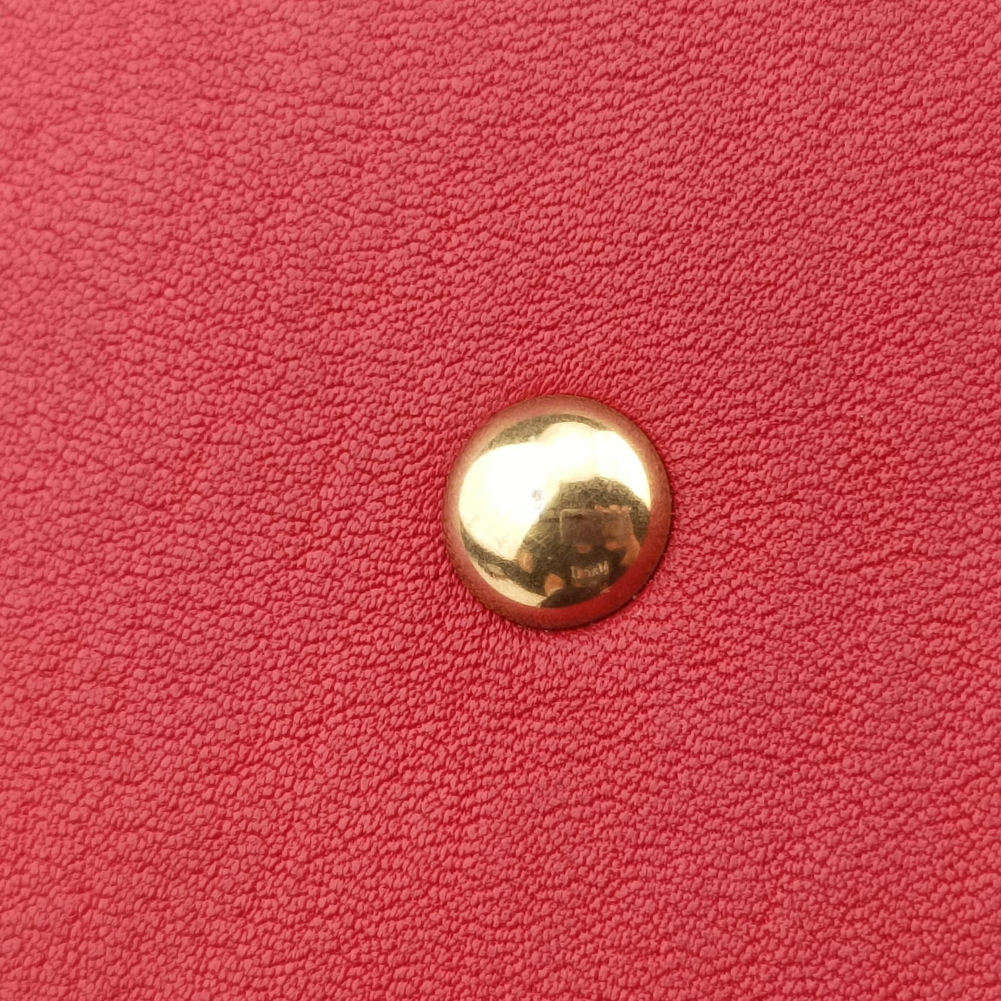 Secondhand Yves Saint Laurent Cabas ChYc Red Leather 279079 handbag | stylenewstar