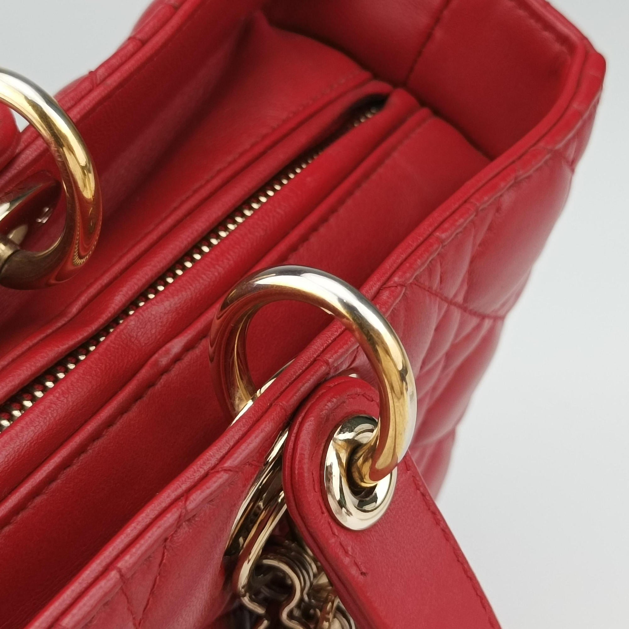 Pre-owned Christian Dior Lady Dior Red lambskin  shoulderbag | stylenewstar