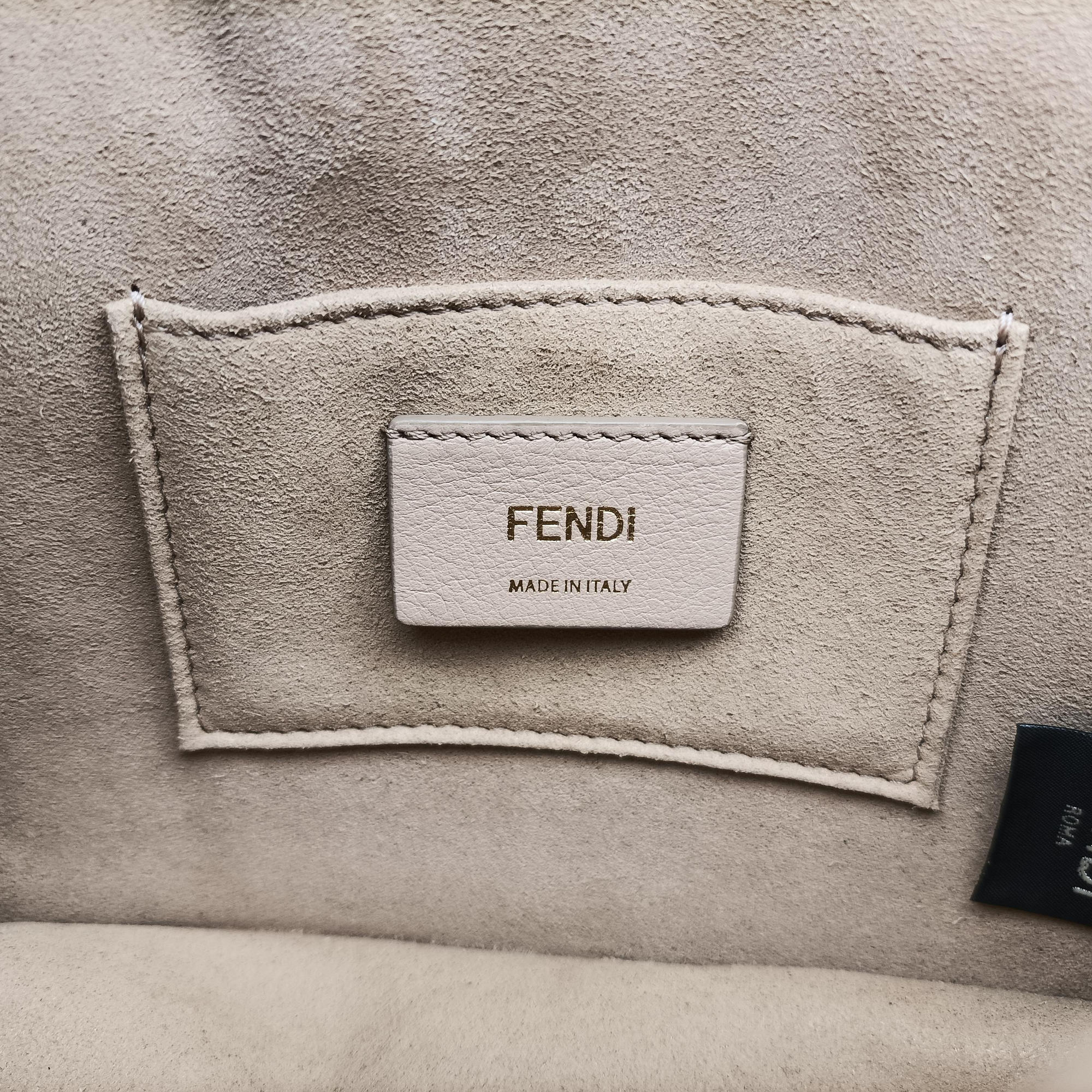 Pre-owned Fendi Kan U Brown×black Leather 8M0417 shoulderbag | stylenewstar
