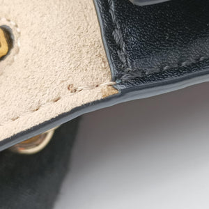 Pre-owned Fendi Kan U Brown×black Leather 8M0417 shoulderbag | stylenewstar