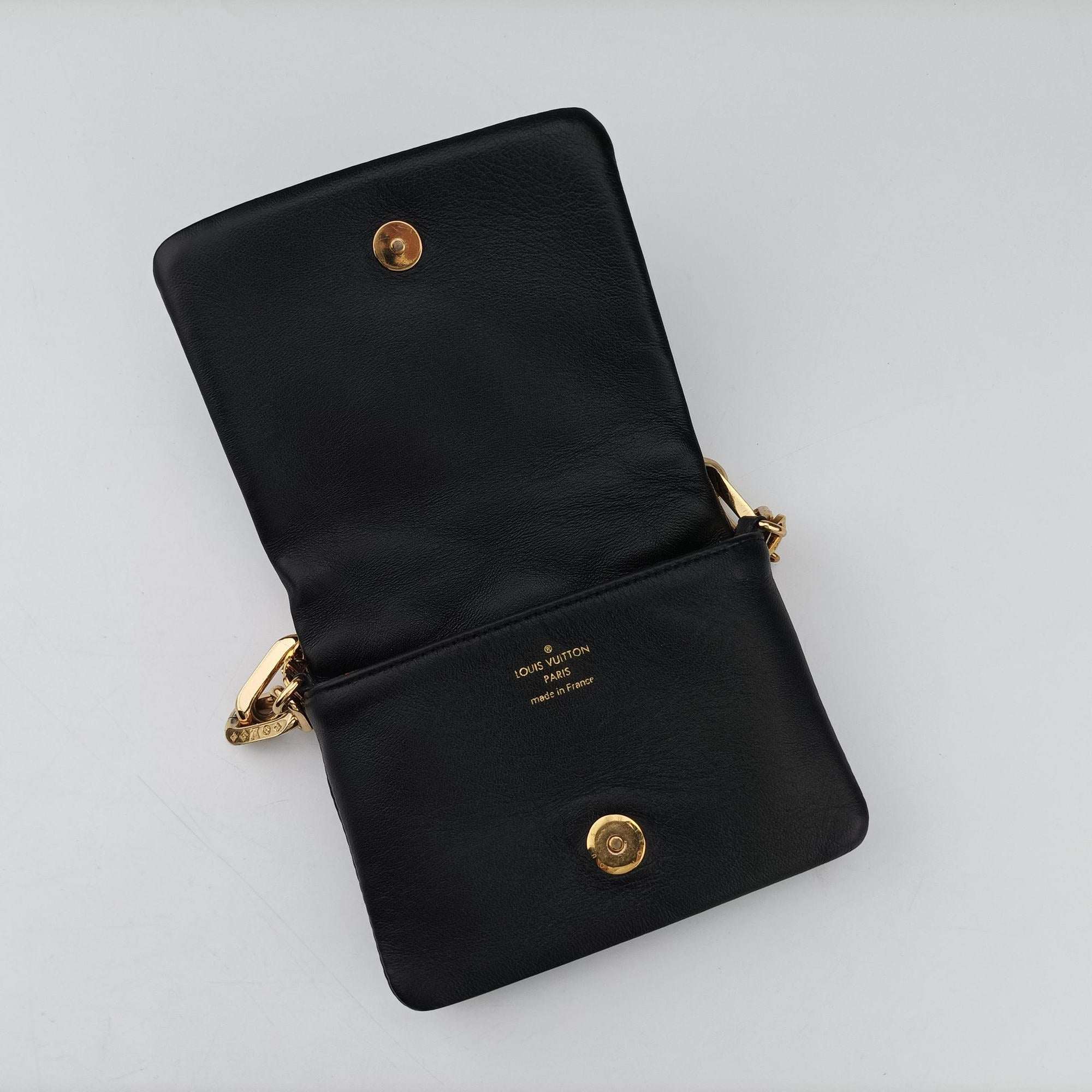 Pre-owned Louis Vuitton COUSSIN Noir lambskin M81125 shoulderbag | stylenewstar