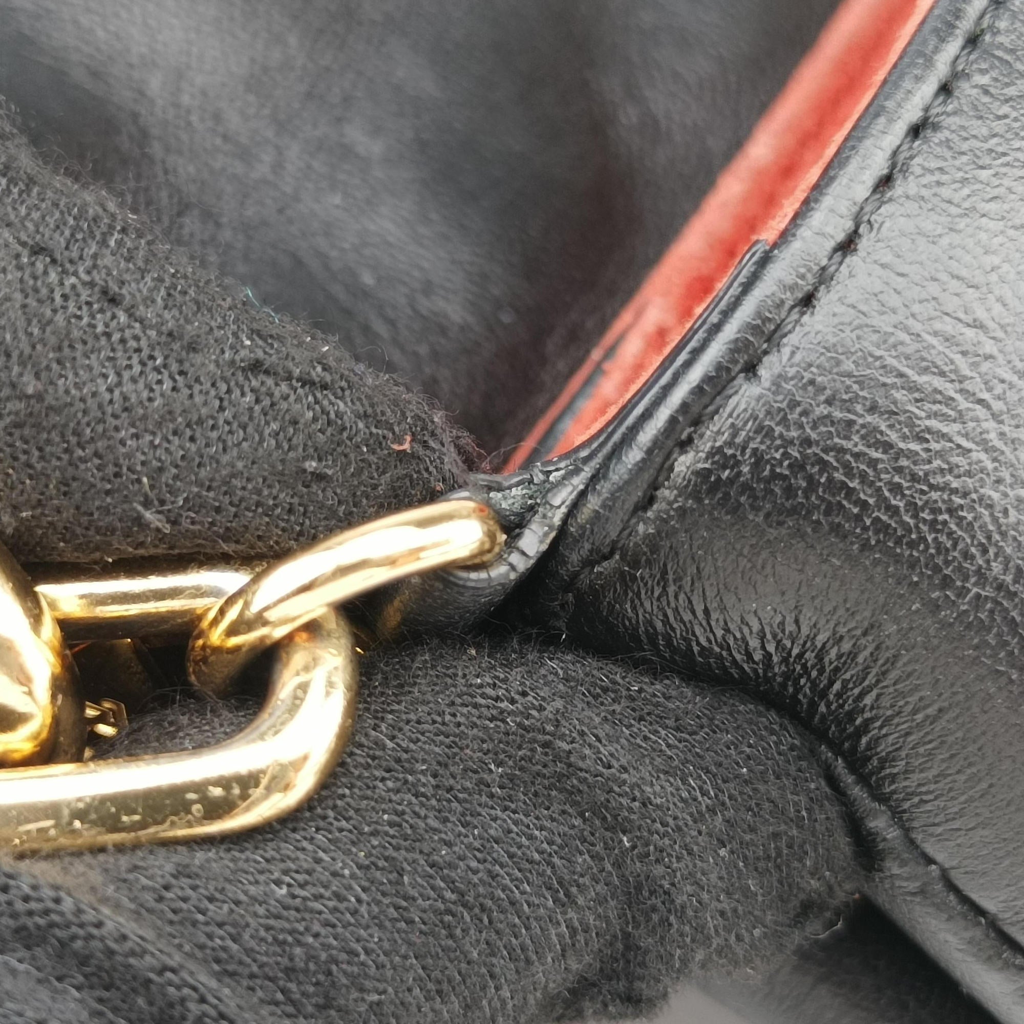 Pre-owned Louis Vuitton COUSSIN Noir lambskin M81125 shoulderbag | stylenewstar