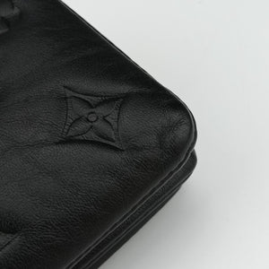 Pre-owned Louis Vuitton COUSSIN Noir lambskin M81125 shoulderbag | stylenewstar