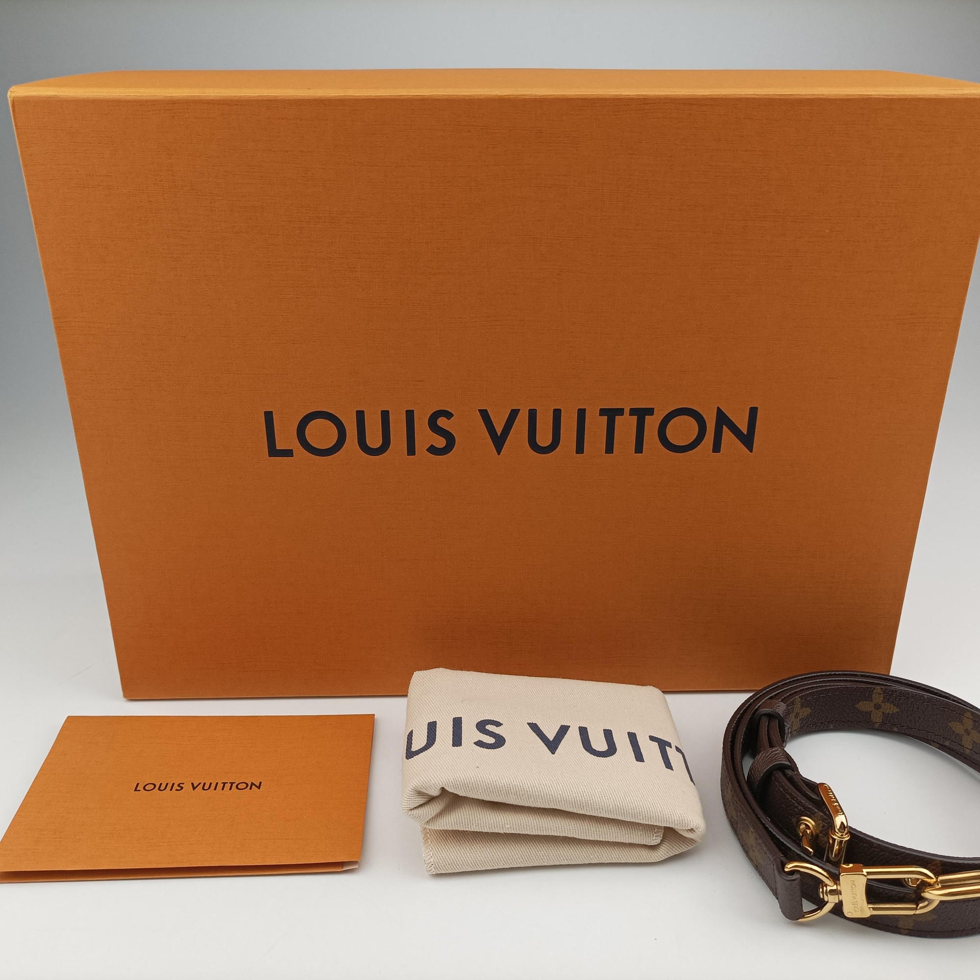 Pre-owned Louis Vuitton Pochette Metis MM Brown Monogram Canvas M44875 shoulderbag | stylenewstar
