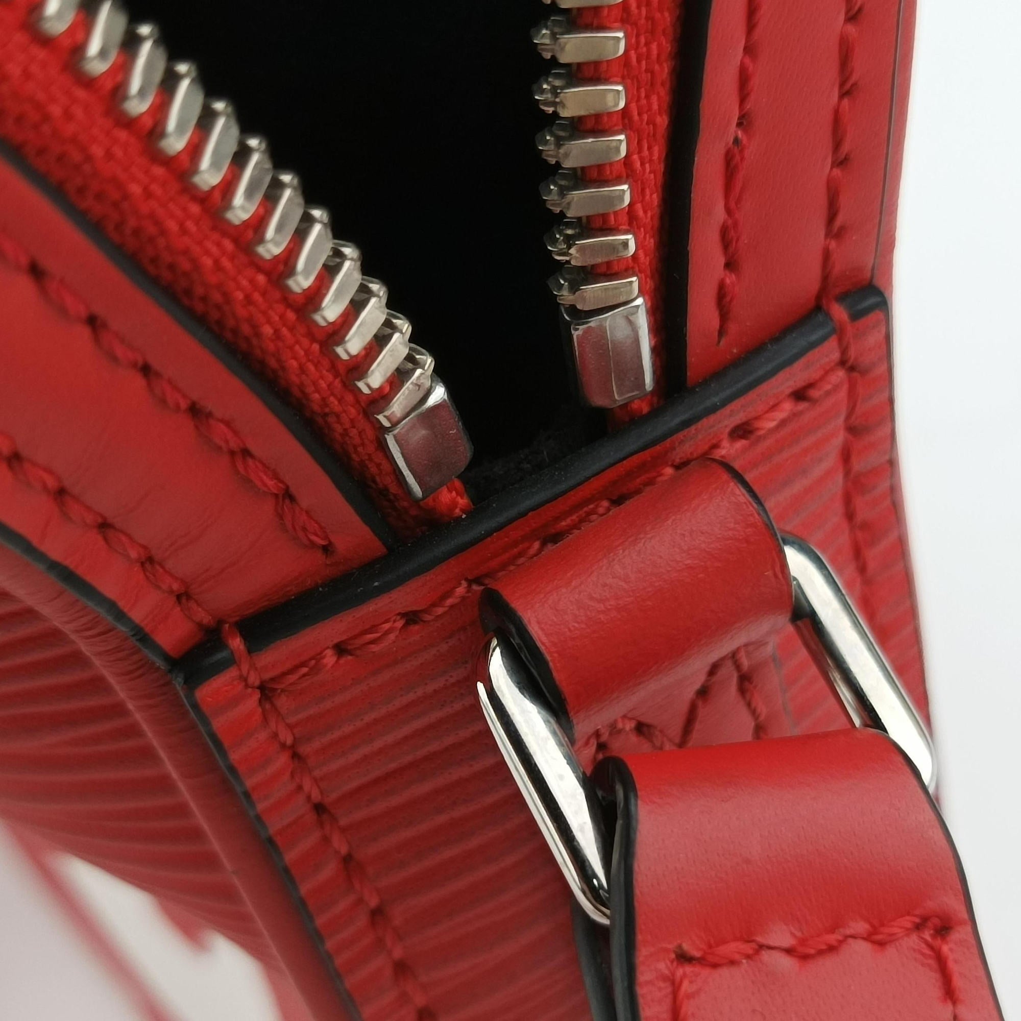 Pre-owned Louis Vuitton Danube PPM Supreme Collaboration ROUGE×white Epi M53434 shoulderbag | stylenewstar