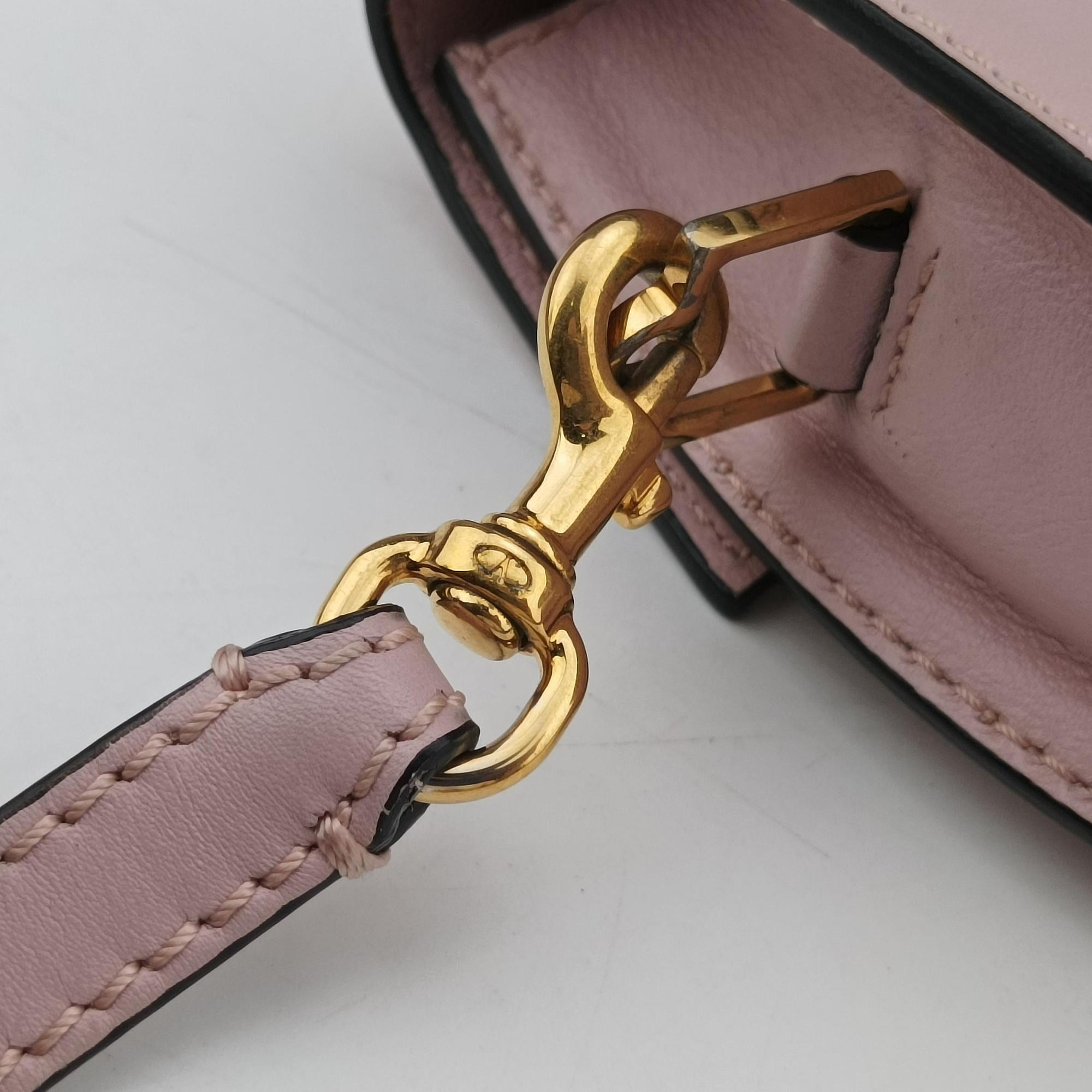 Secondhand Valentino My Rockstud Pink Leather  shoulderbag | stylenewstar