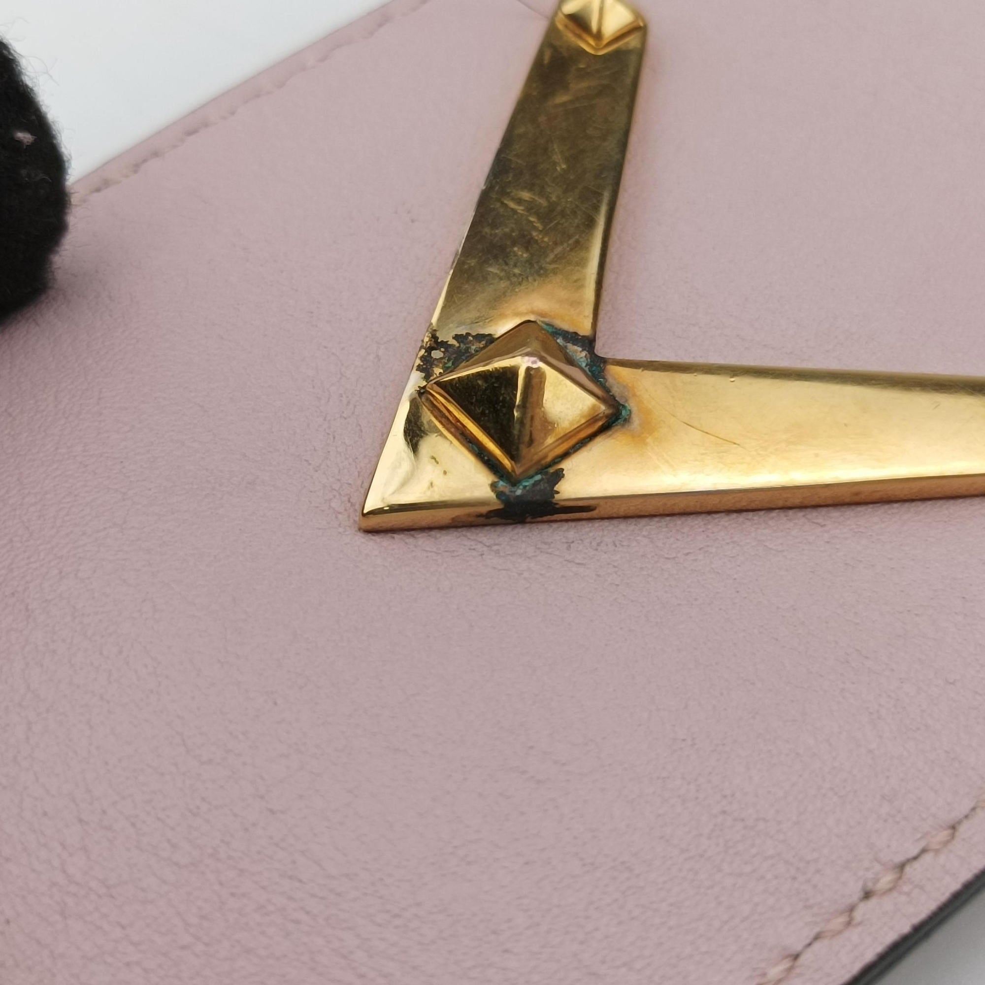 Secondhand Valentino My Rockstud Pink Leather  shoulderbag | stylenewstar