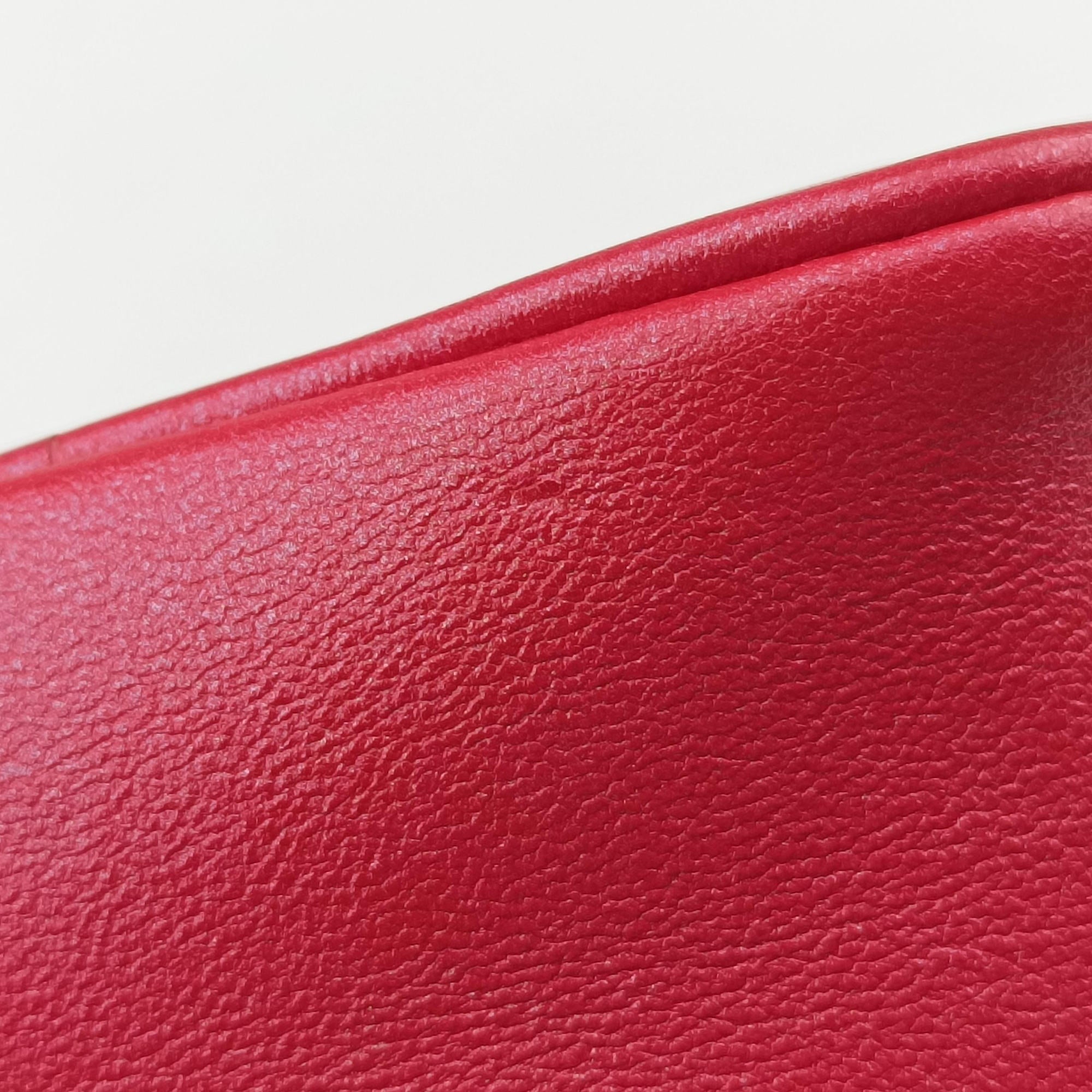 Pre-owned Louis Vuitton Heart on Chain Red Lambskin M80837 shoulderbag | stylenewstar