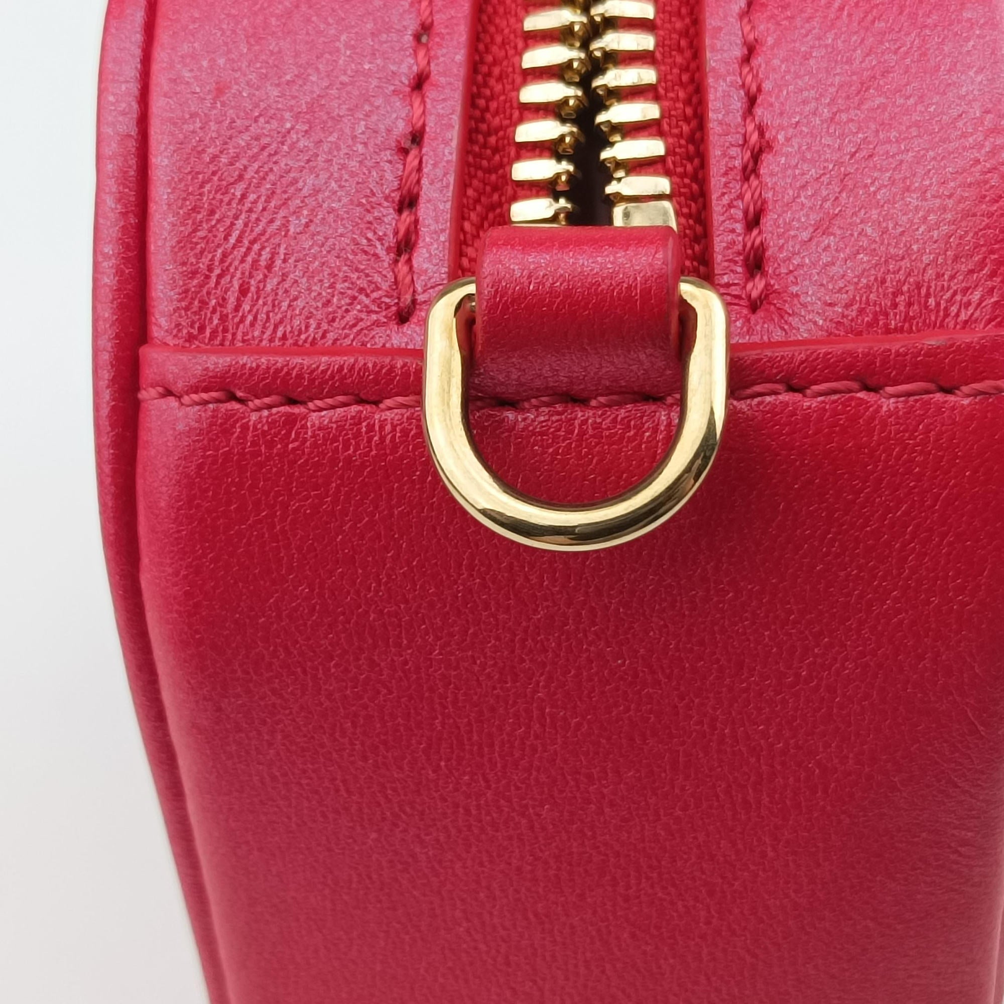 Pre-owned Louis Vuitton Heart on Chain Red Lambskin M80837 shoulderbag | stylenewstar