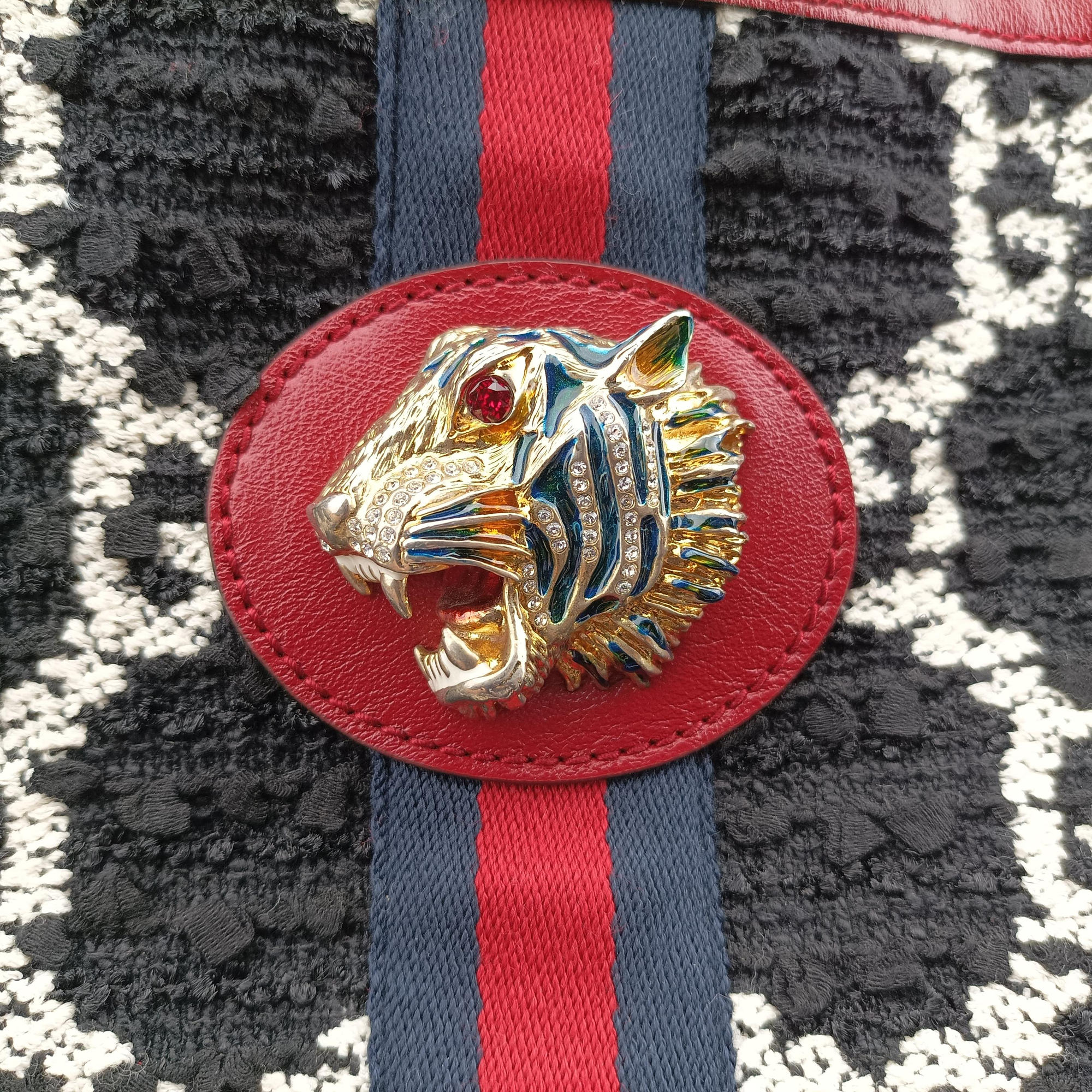 Vintage Gucci Rajah Black × Red × Multi tweed × leather 537219 shoulderbag | stylenewstar