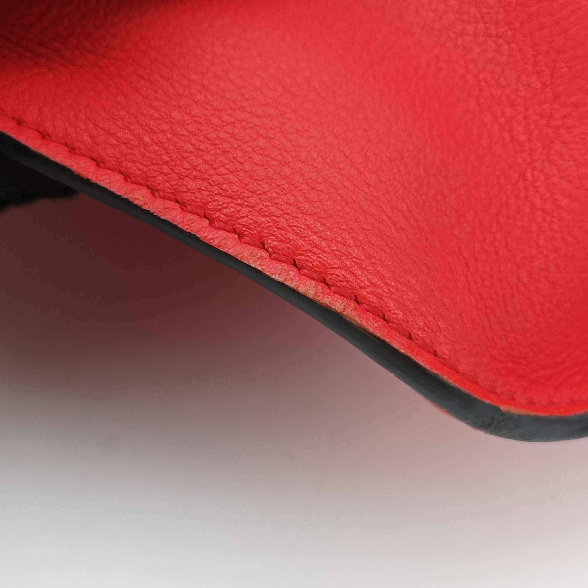 Pre-owned Loewe Hammock Red Leather  shoulderbag | stylenewstar