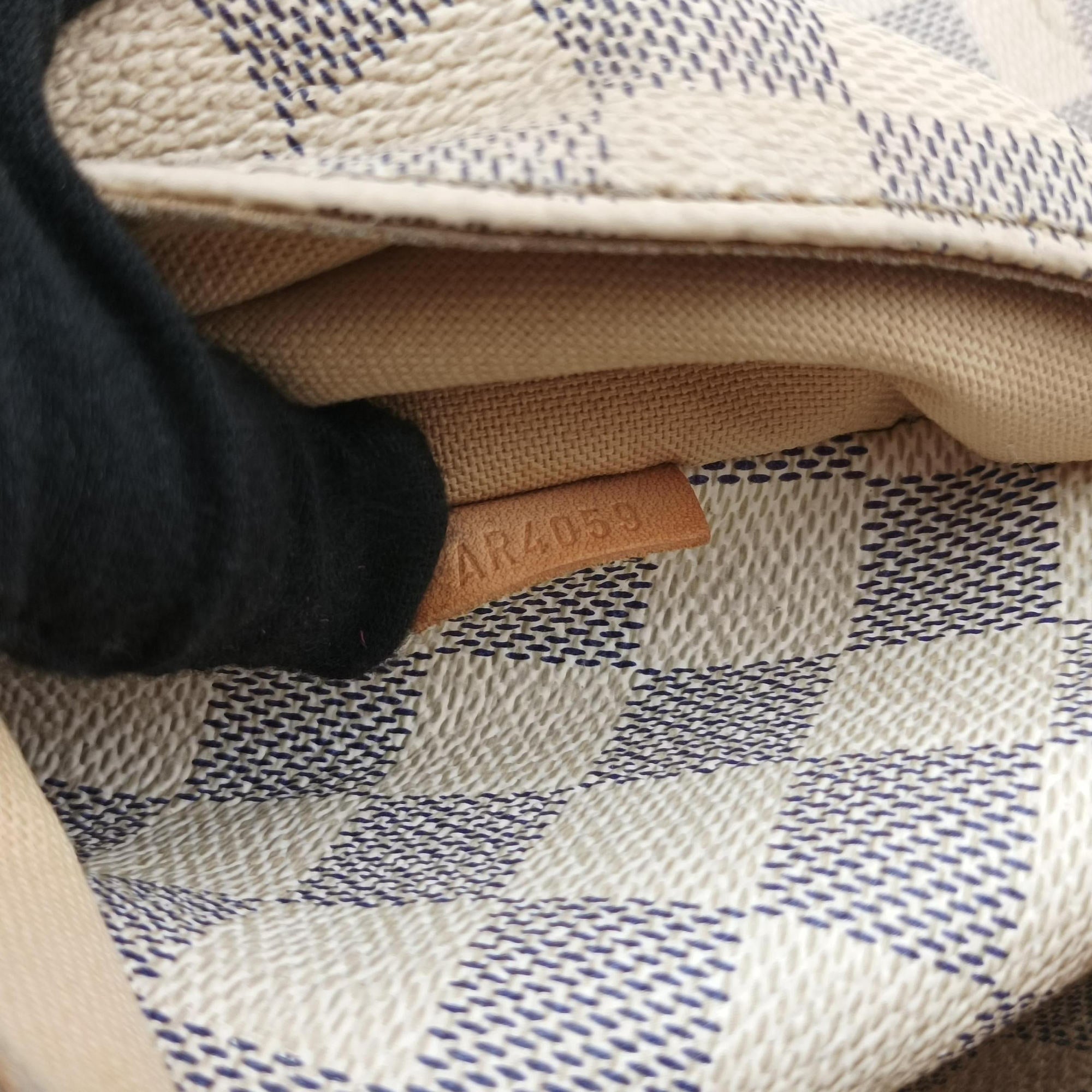 Pre-owned Louis Vuitton TOTALLY MM Azur Damier Canvas N51262 handbag | stylenewstar