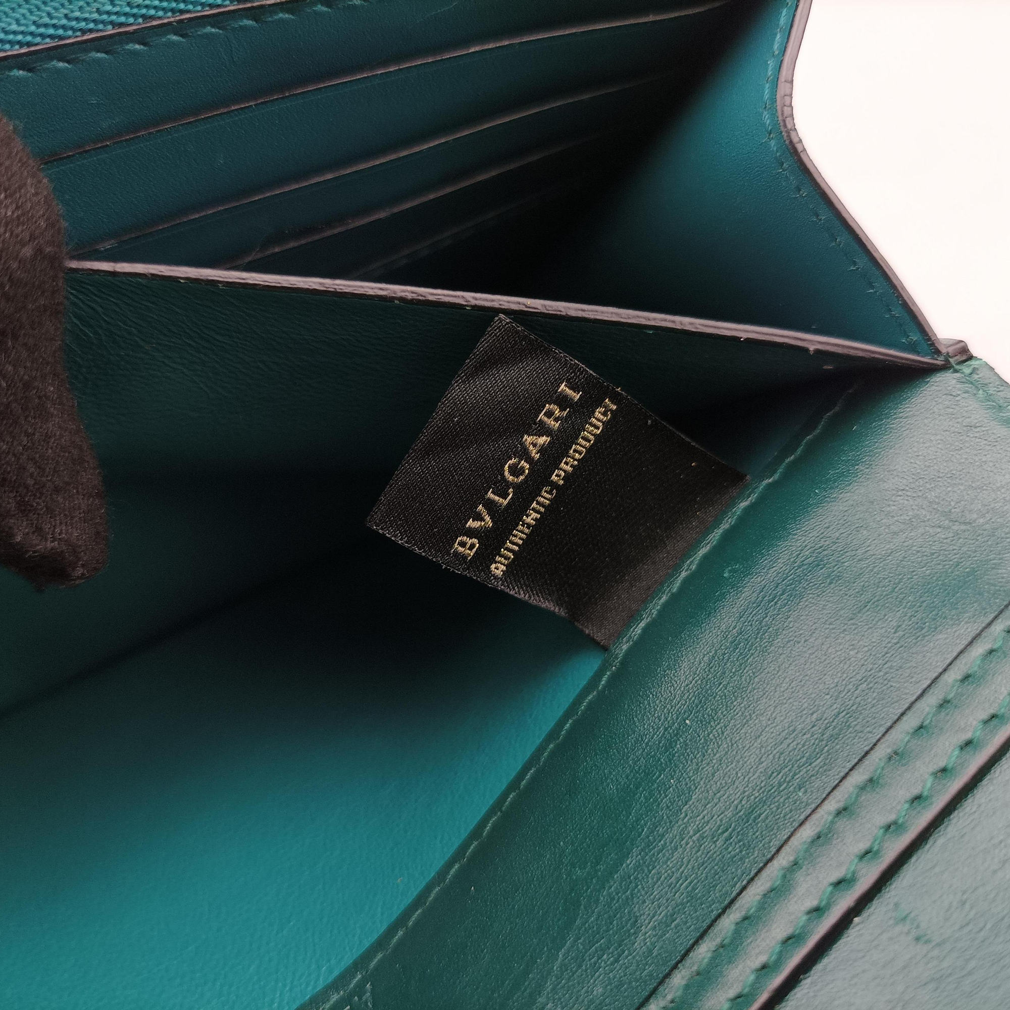 Secondhand Bvlgari SERPENTI FOREVER Green Leather  shoulderbag | stylenewstar