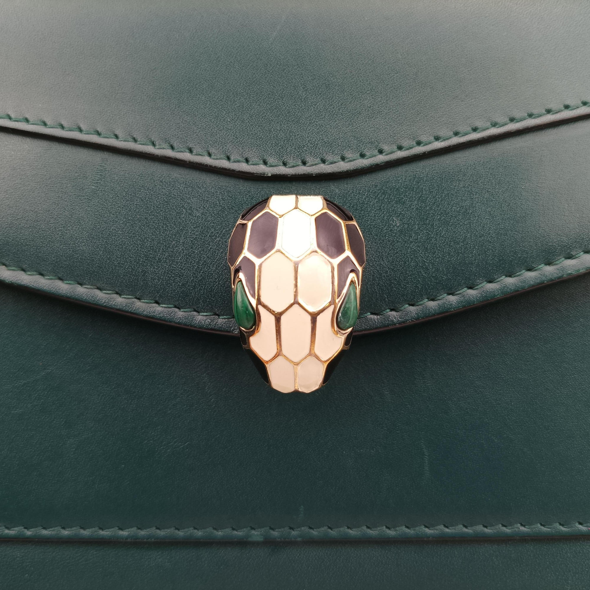 Secondhand Bvlgari SERPENTI FOREVER Green Leather  shoulderbag | stylenewstar
