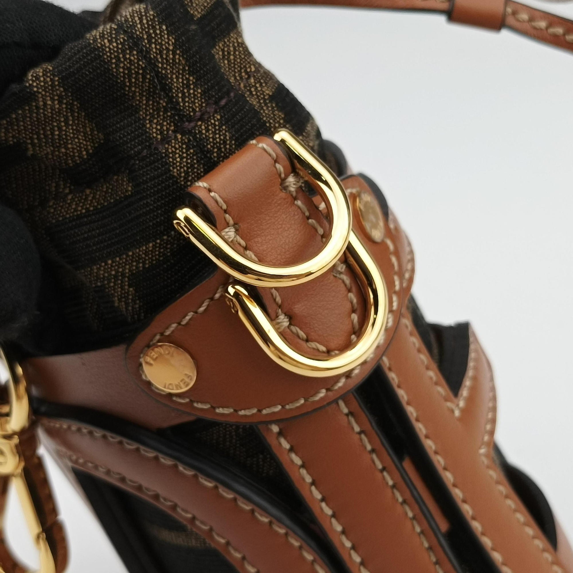 Pre-owned Fendi Nano Step Out Brown Canvas×Leather 7AS189 shoulderbag | stylenewstar