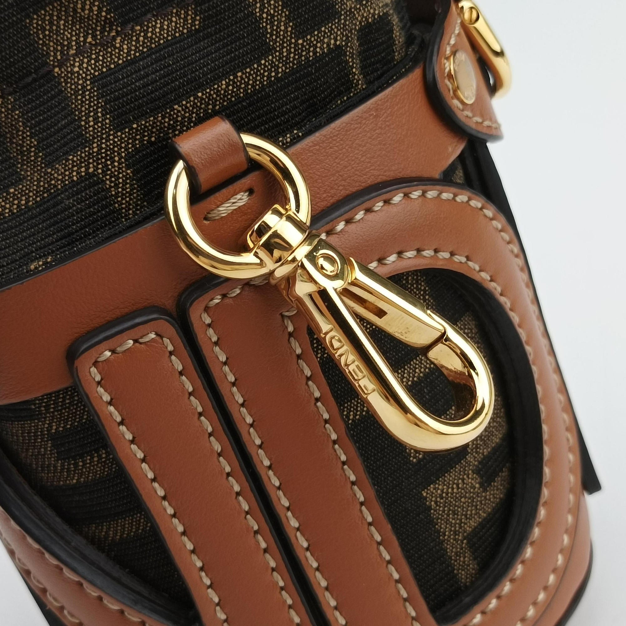 Pre-owned Fendi Nano Step Out Brown Canvas×Leather 7AS189 shoulderbag | stylenewstar