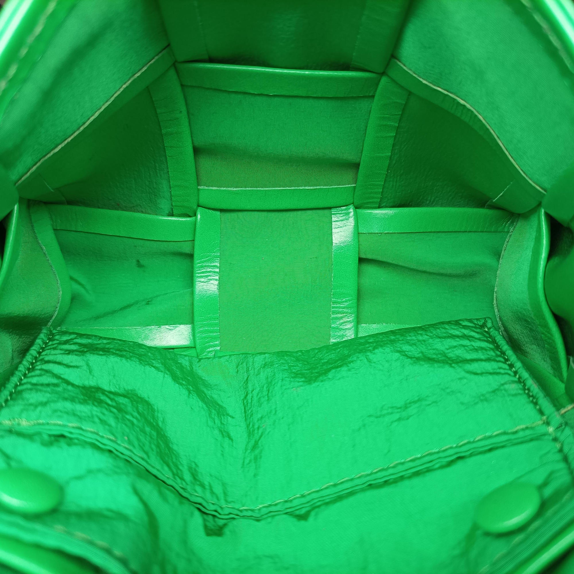 Pre-owned Bottega Veneta candy cassette Green Leather  shoulderbag | stylenewstar