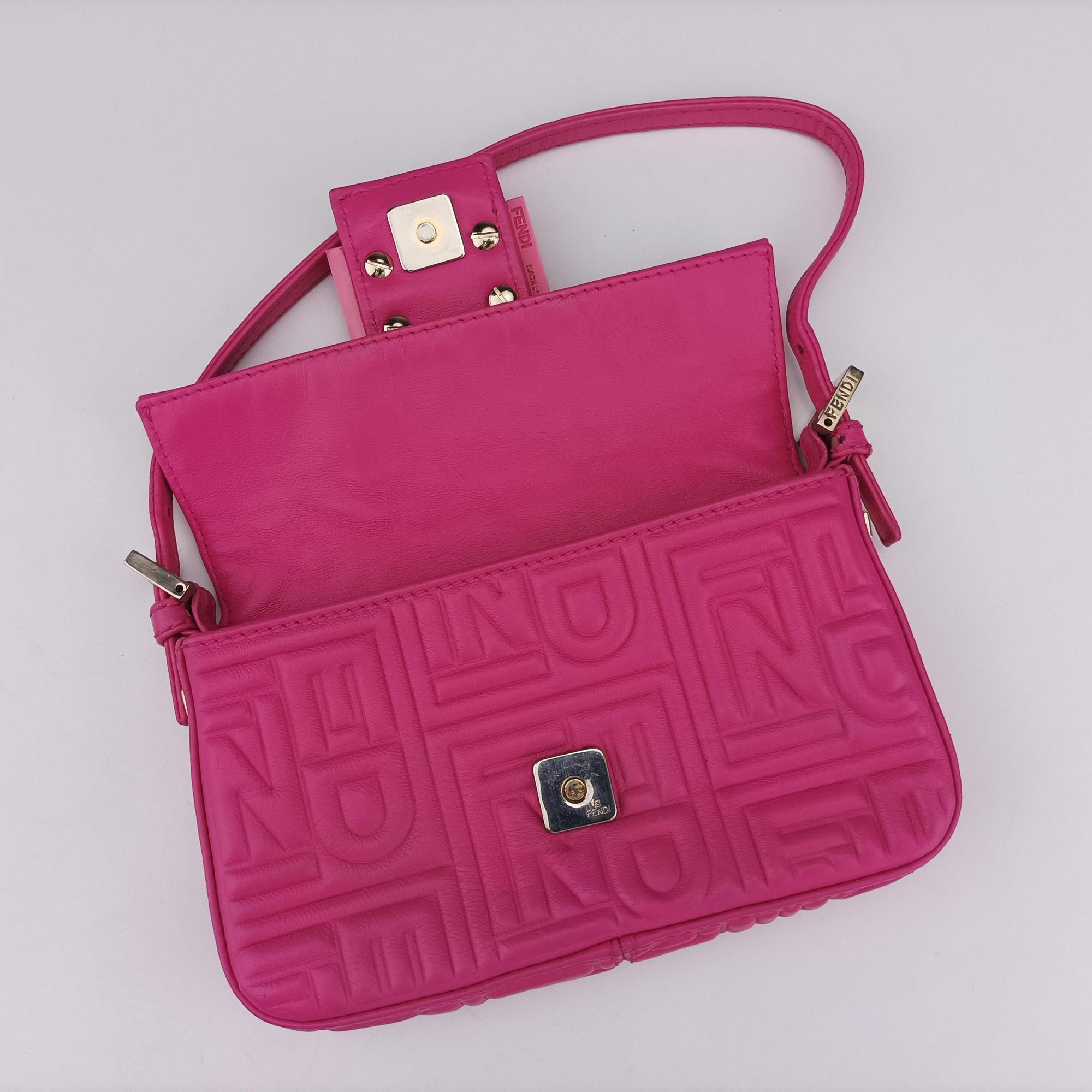 Vintage Fendi BAGUETTE Rose Leather 8BK060 shoulderbag | stylenewstar