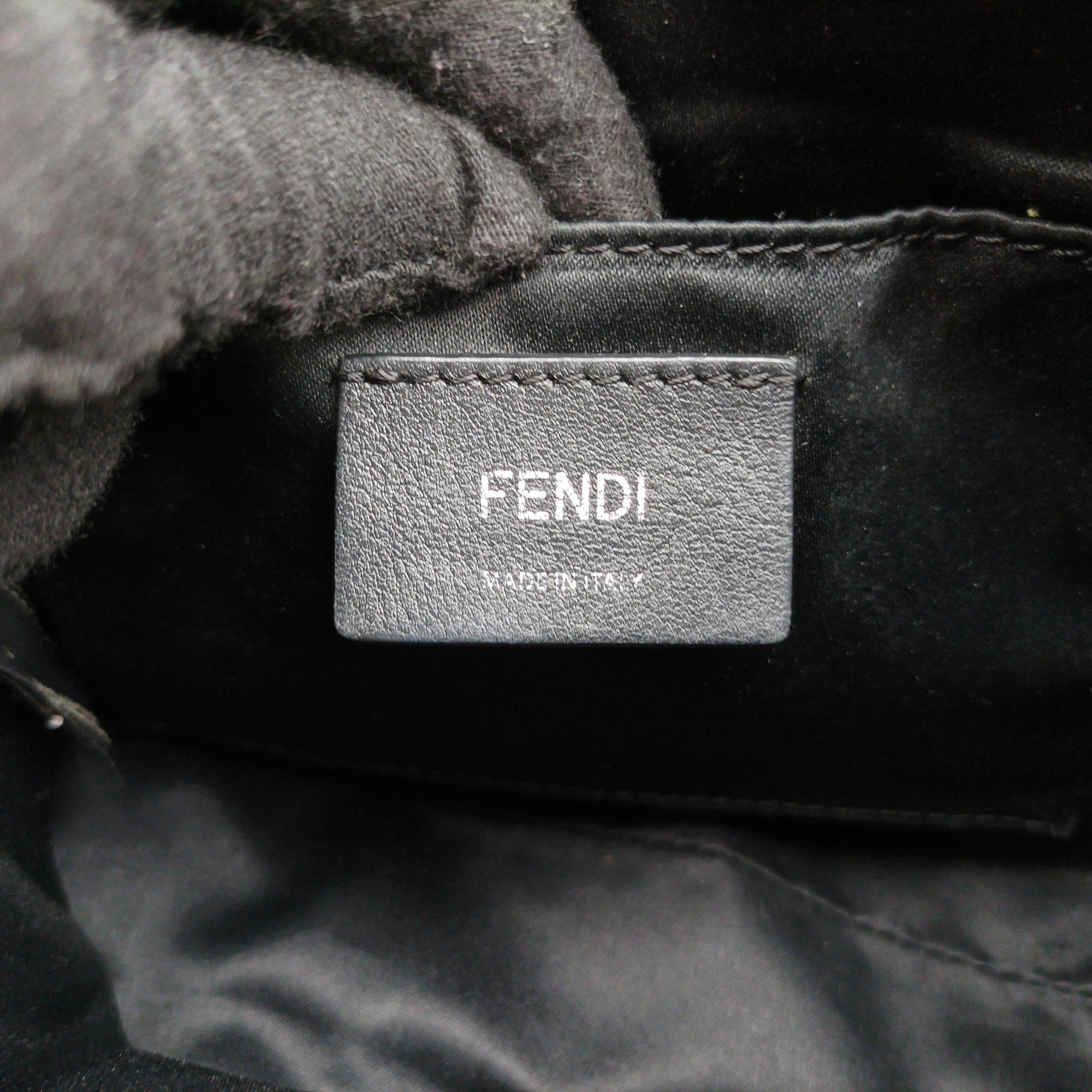 Pre-owned Fendi By the Way Black Leather 8BL135 shoulderbag | stylenewstar