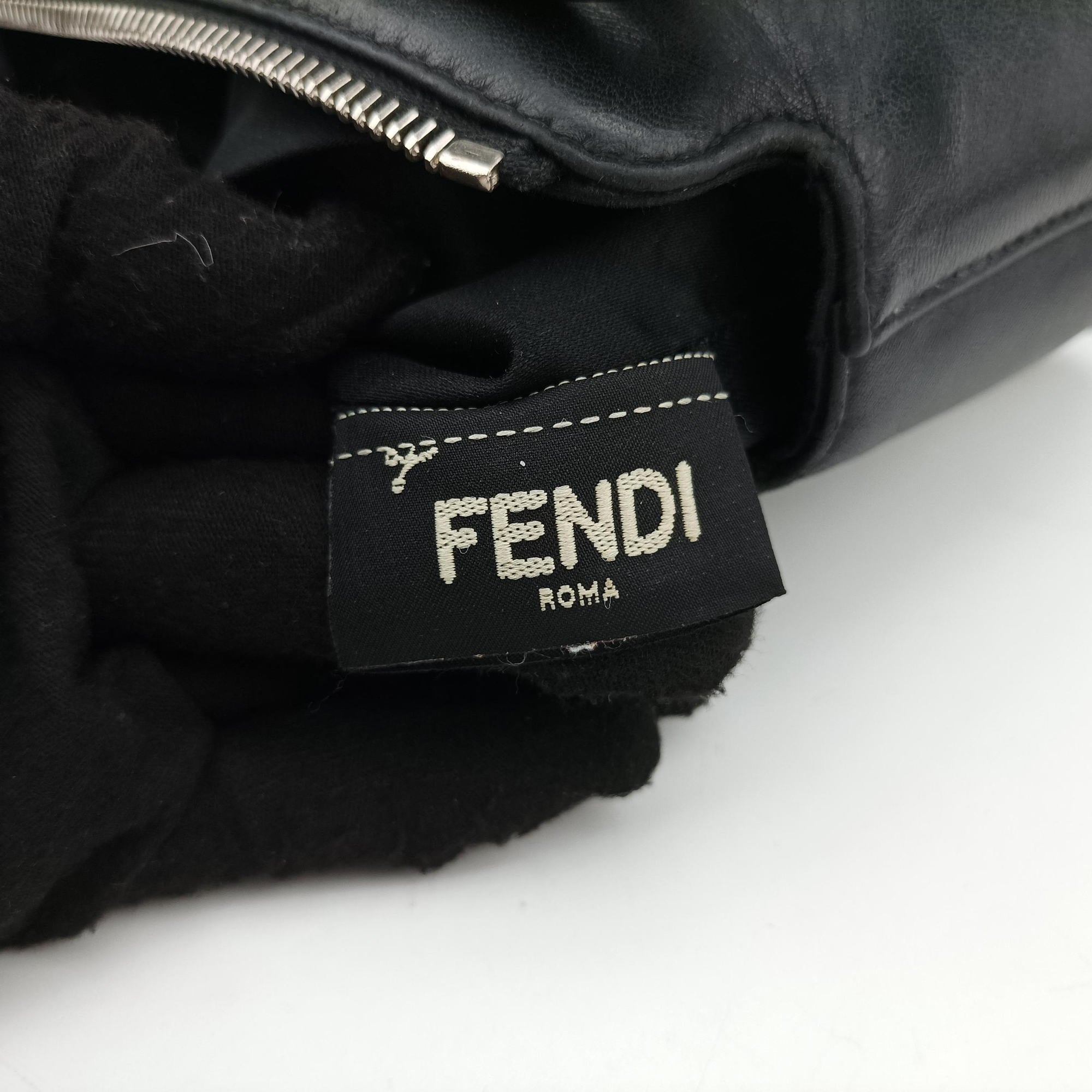 Pre-owned Fendi By the Way Black Leather 8BL135 shoulderbag | stylenewstar