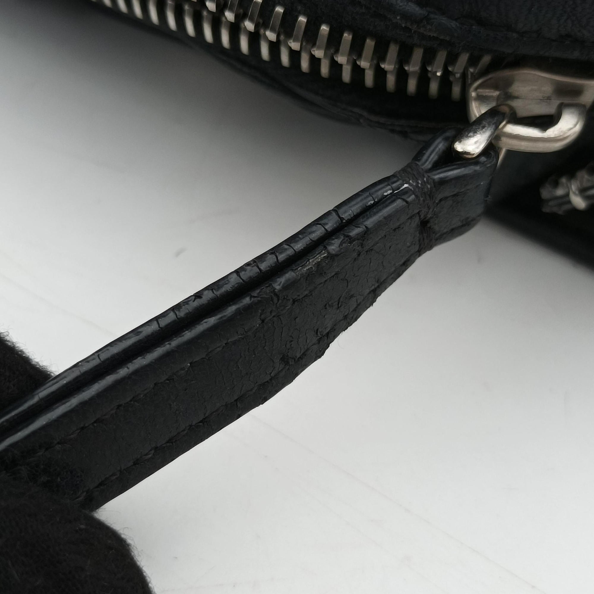 Pre-owned Fendi By the Way Black Leather 8BL135 shoulderbag | stylenewstar