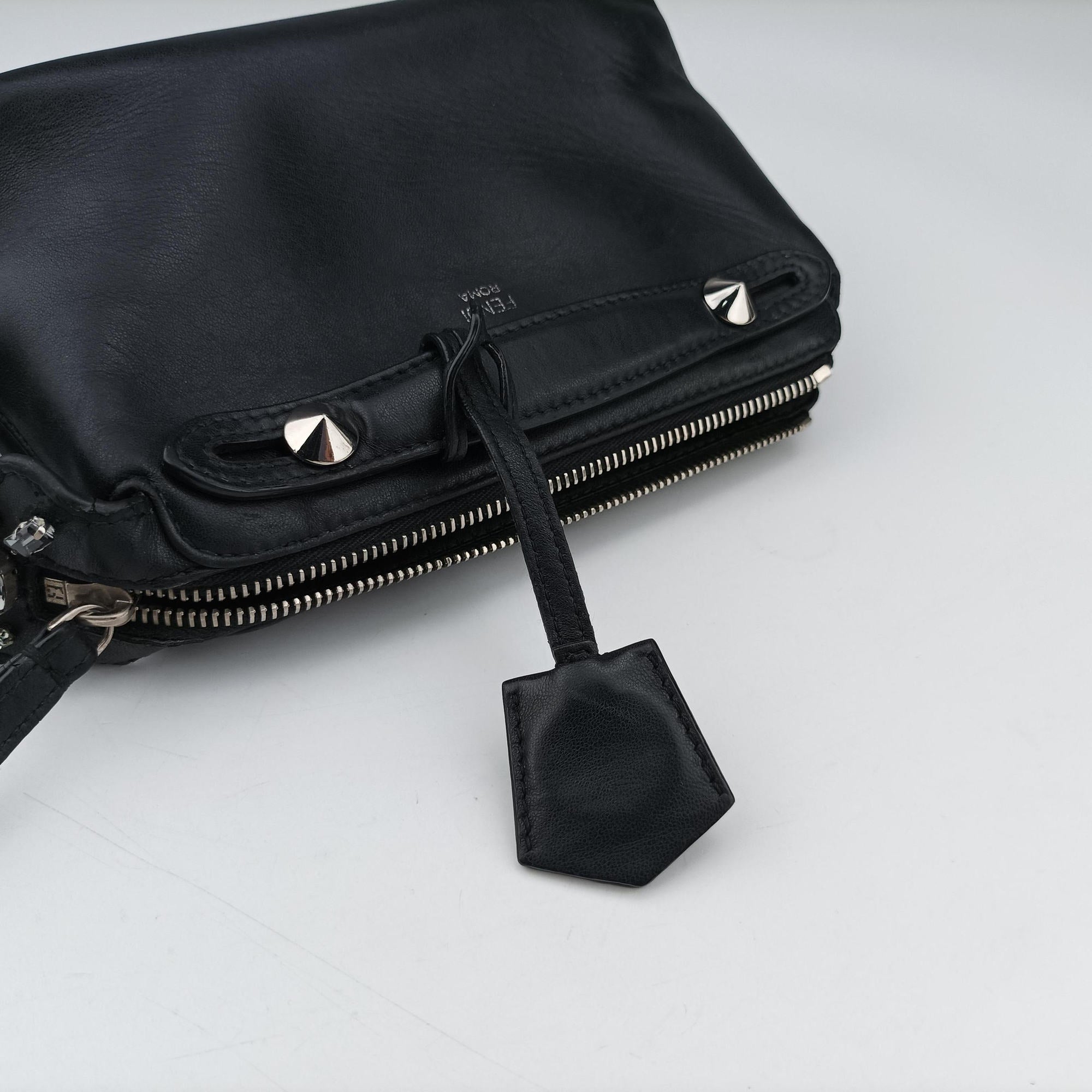 Pre-owned Fendi By the Way Black Leather 8BL135 shoulderbag | stylenewstar