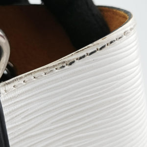 Vintage Louis Vuitton NeoNoe White × Black Epi M53371 shoulderbag | stylenewstar
