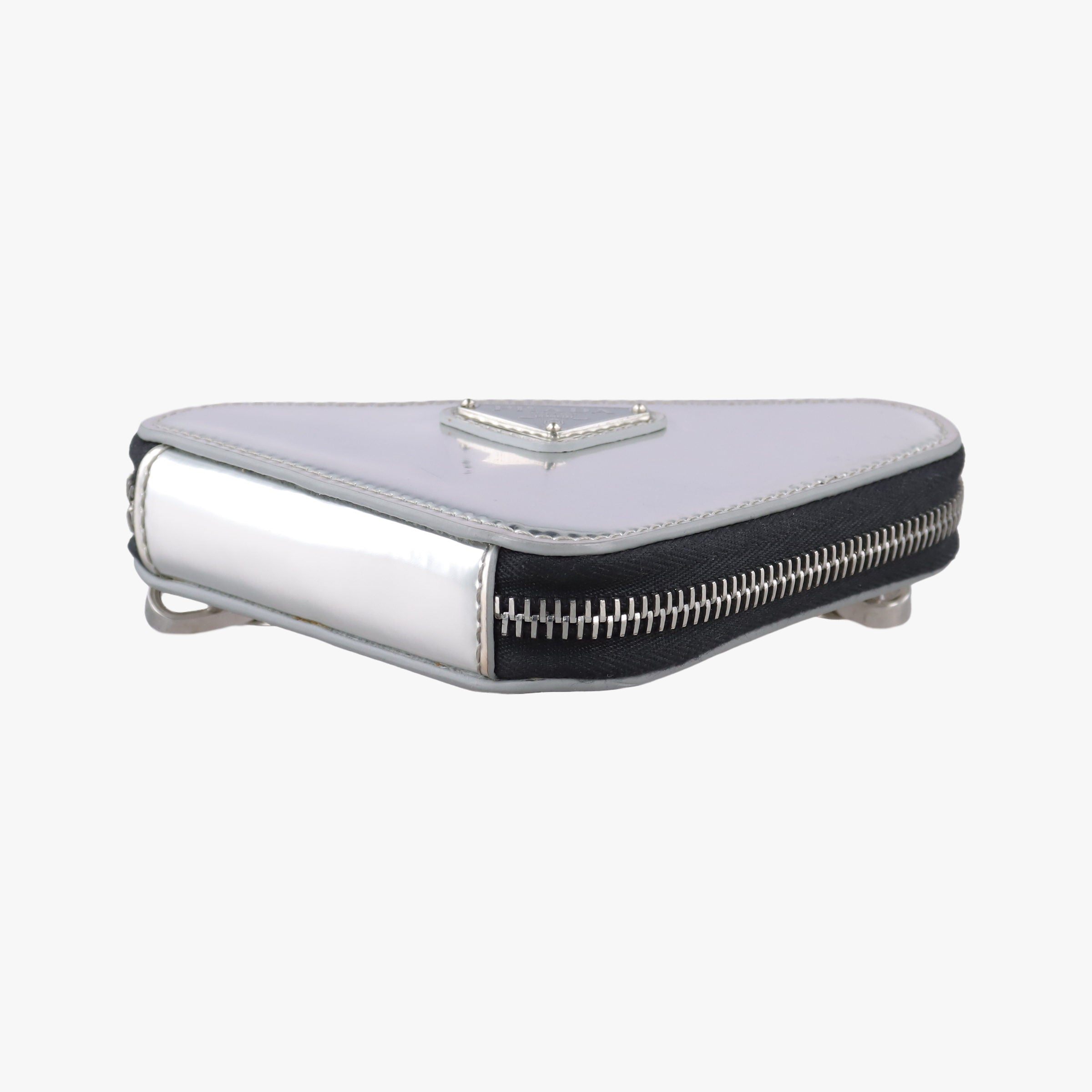 Pre-owned Prada Triangle Logo Silver patent  shoulderbag | stylenewstar