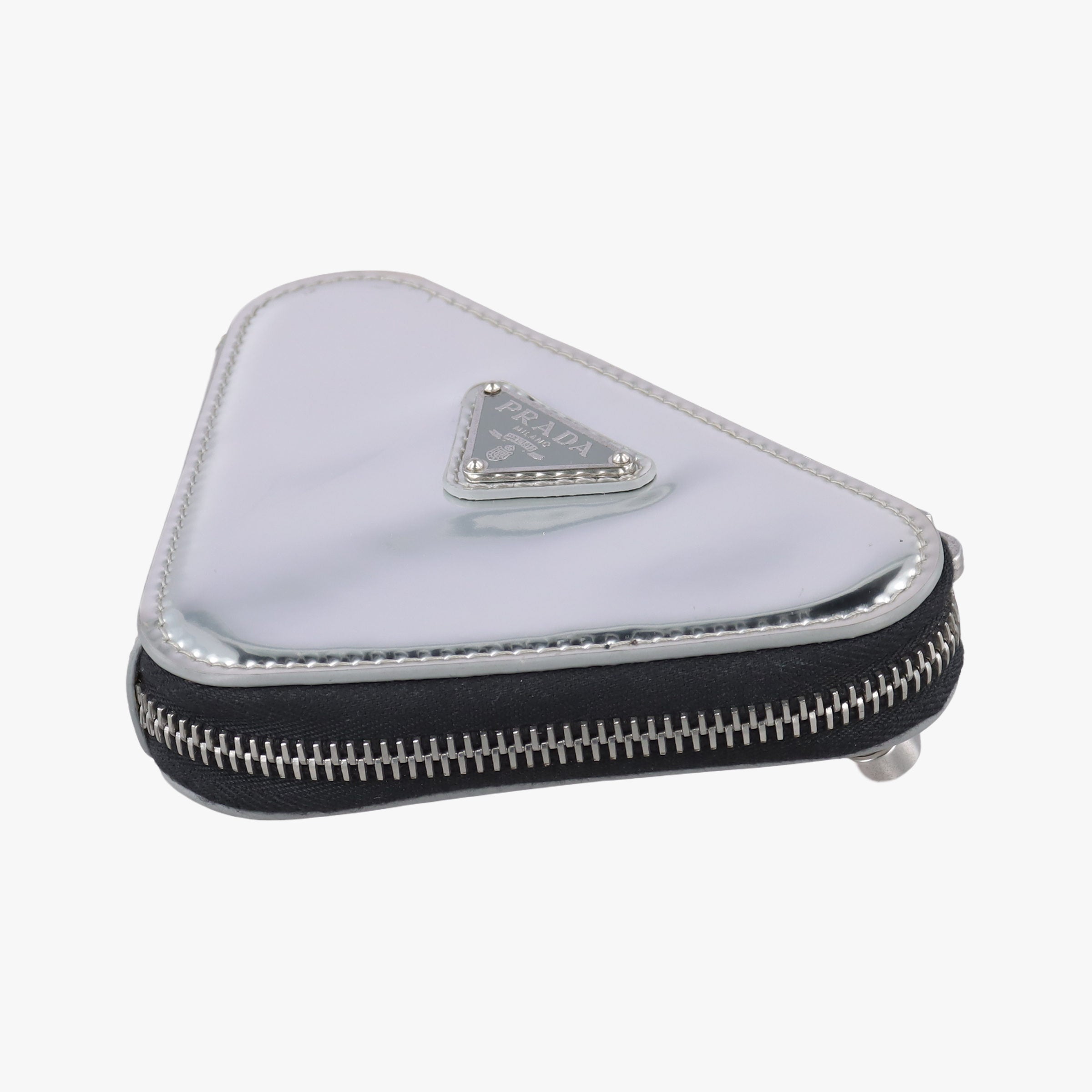 Pre-owned Prada Triangle Logo Silver patent  shoulderbag | stylenewstar