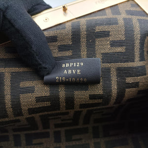 Secondhand Fendi First Black Leather 8BP129 shoulderbag | stylenewstar