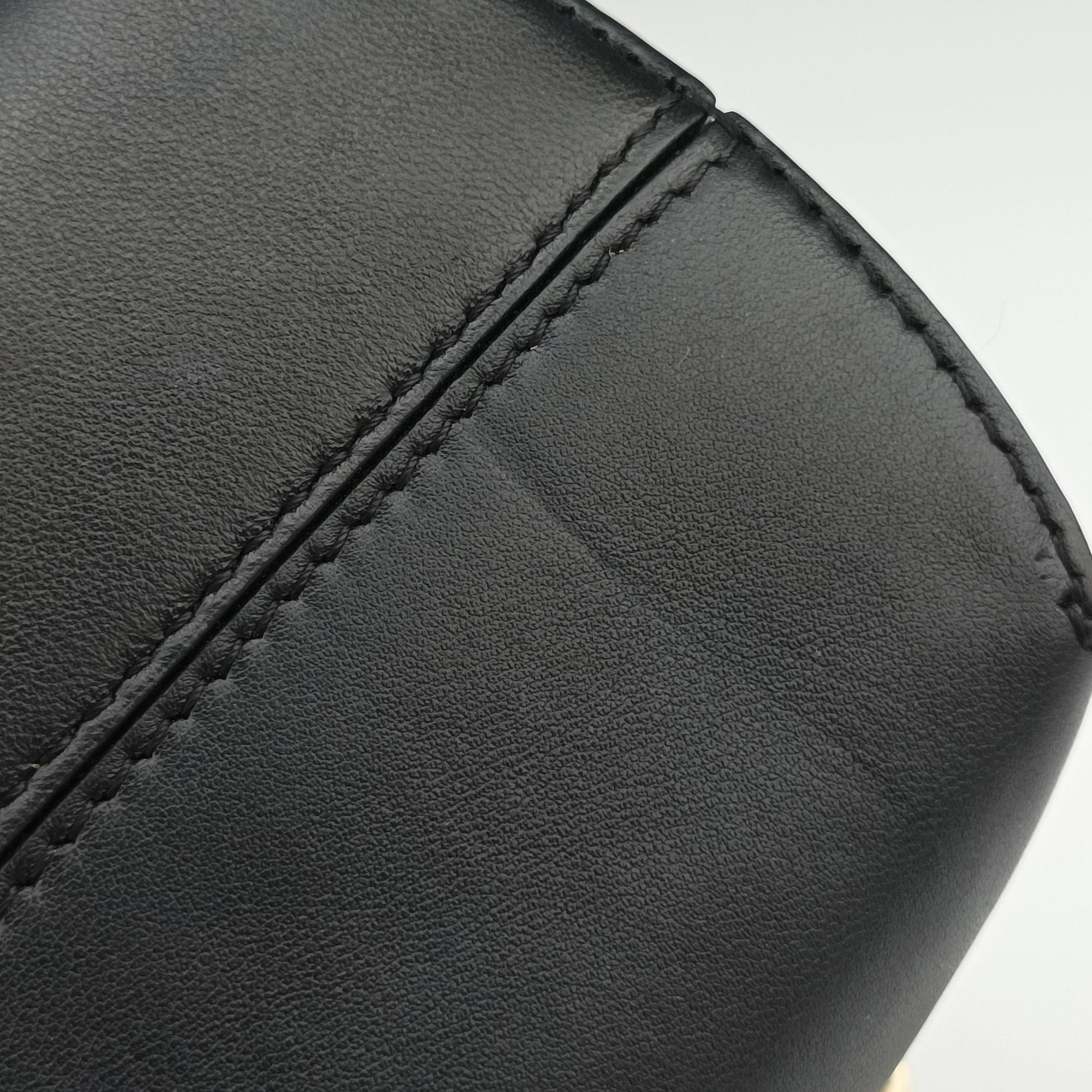 Secondhand Fendi First Black Leather 8BP129 shoulderbag | stylenewstar