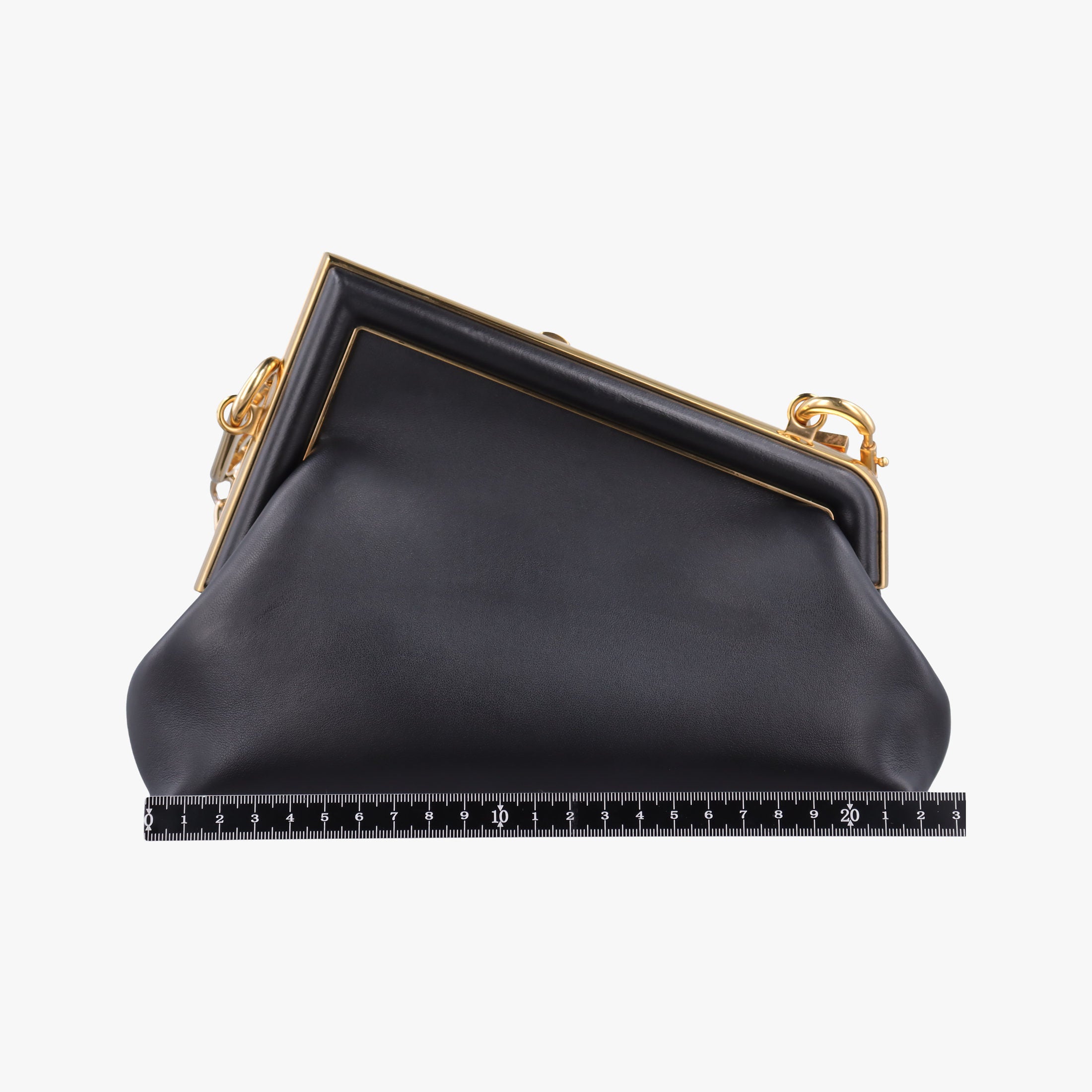 Secondhand Fendi First Black Leather 8BP129 shoulderbag | stylenewstar