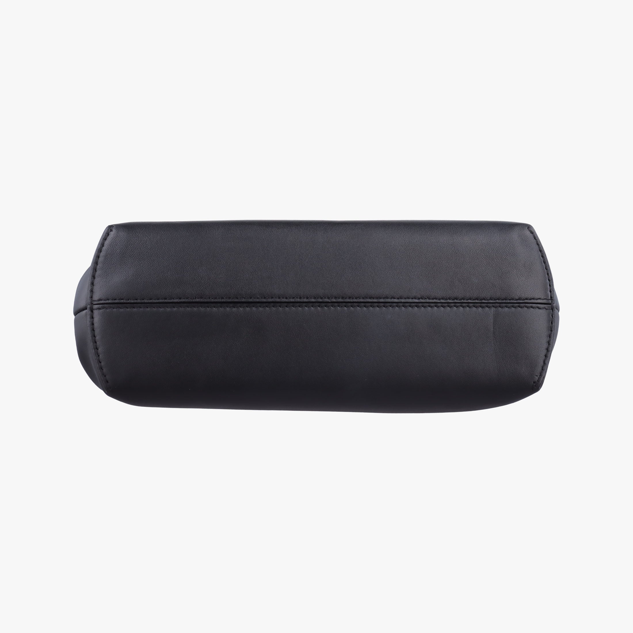 Secondhand Fendi First Black Leather 8BP129 shoulderbag | stylenewstar