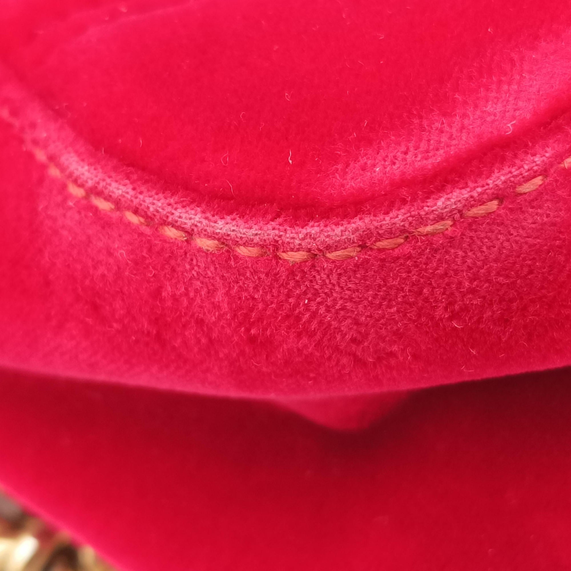 Pre-owned Gucci GG Marmont Red velour 443497 shoulderbag | stylenewstar