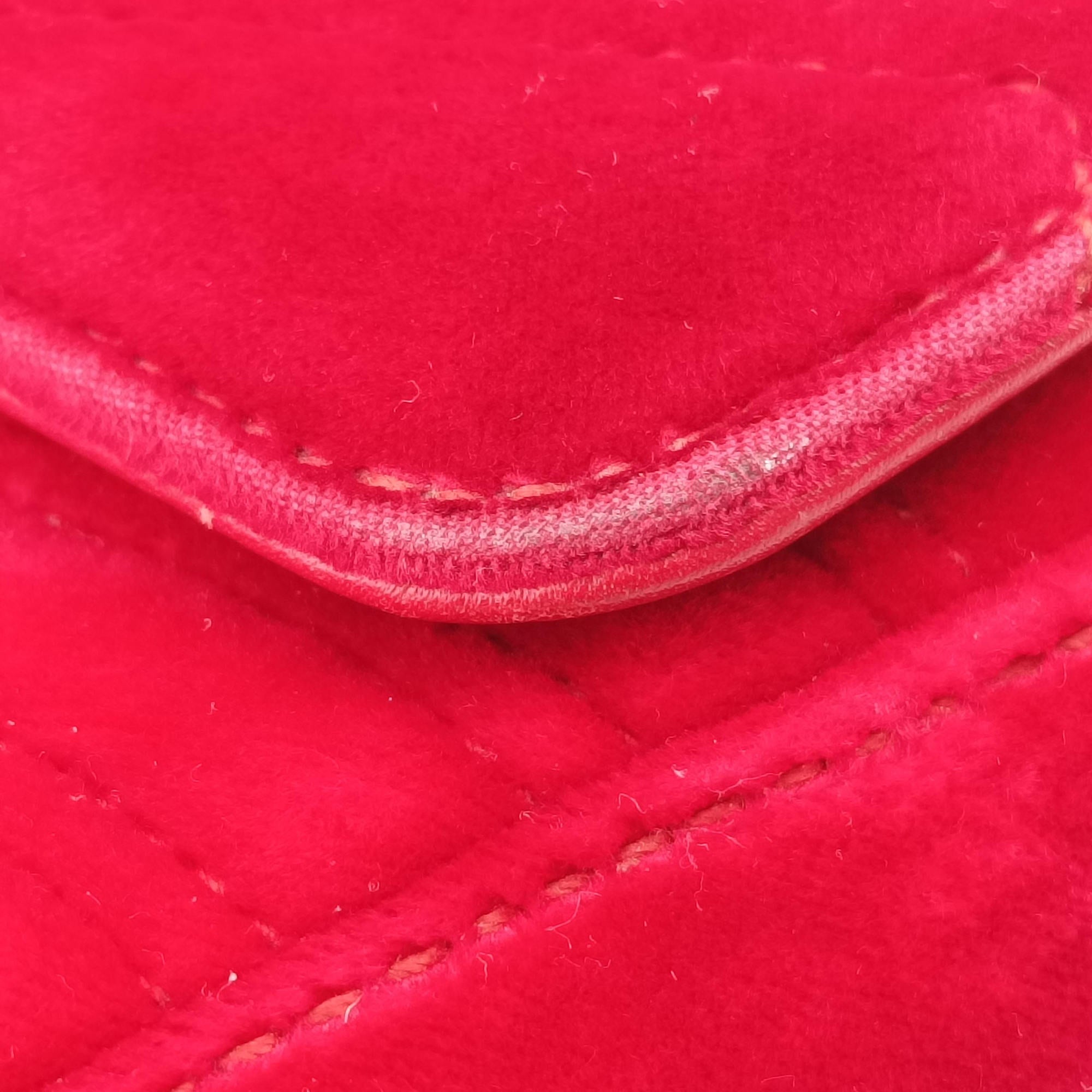 Pre-owned Gucci GG Marmont Red velour 443497 shoulderbag | stylenewstar