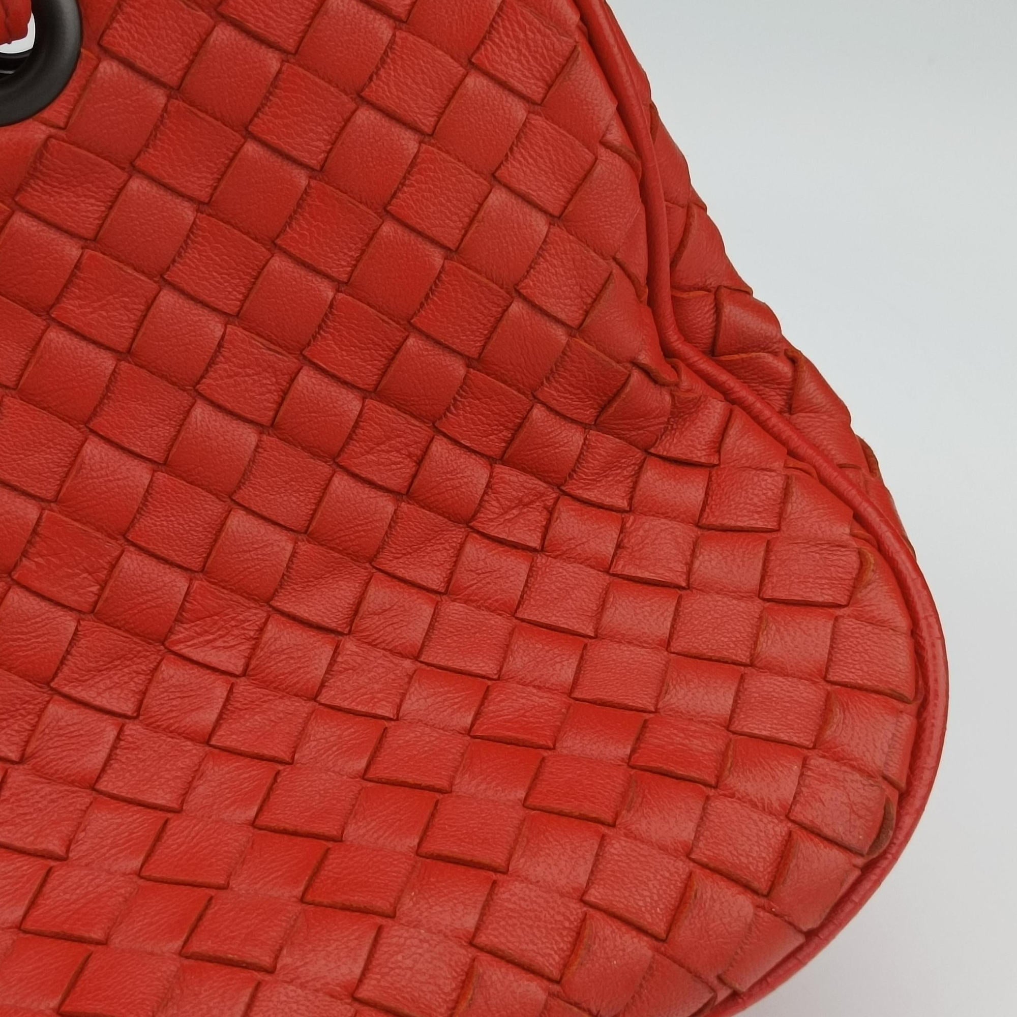 Pre-owned Bottega Veneta Intrecciato Red lambskin  handbag | stylenewstar