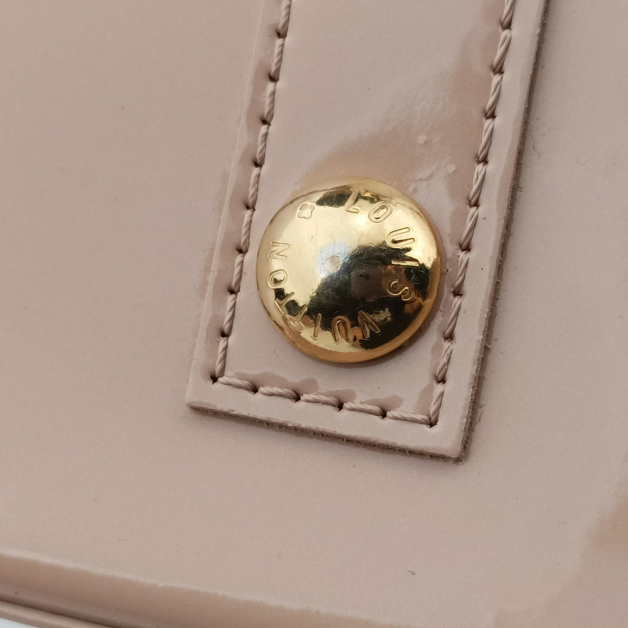 Pre-owned Louis Vuitton ALMA PM Rose Florentine Vernis M91614 handbag | stylenewstar