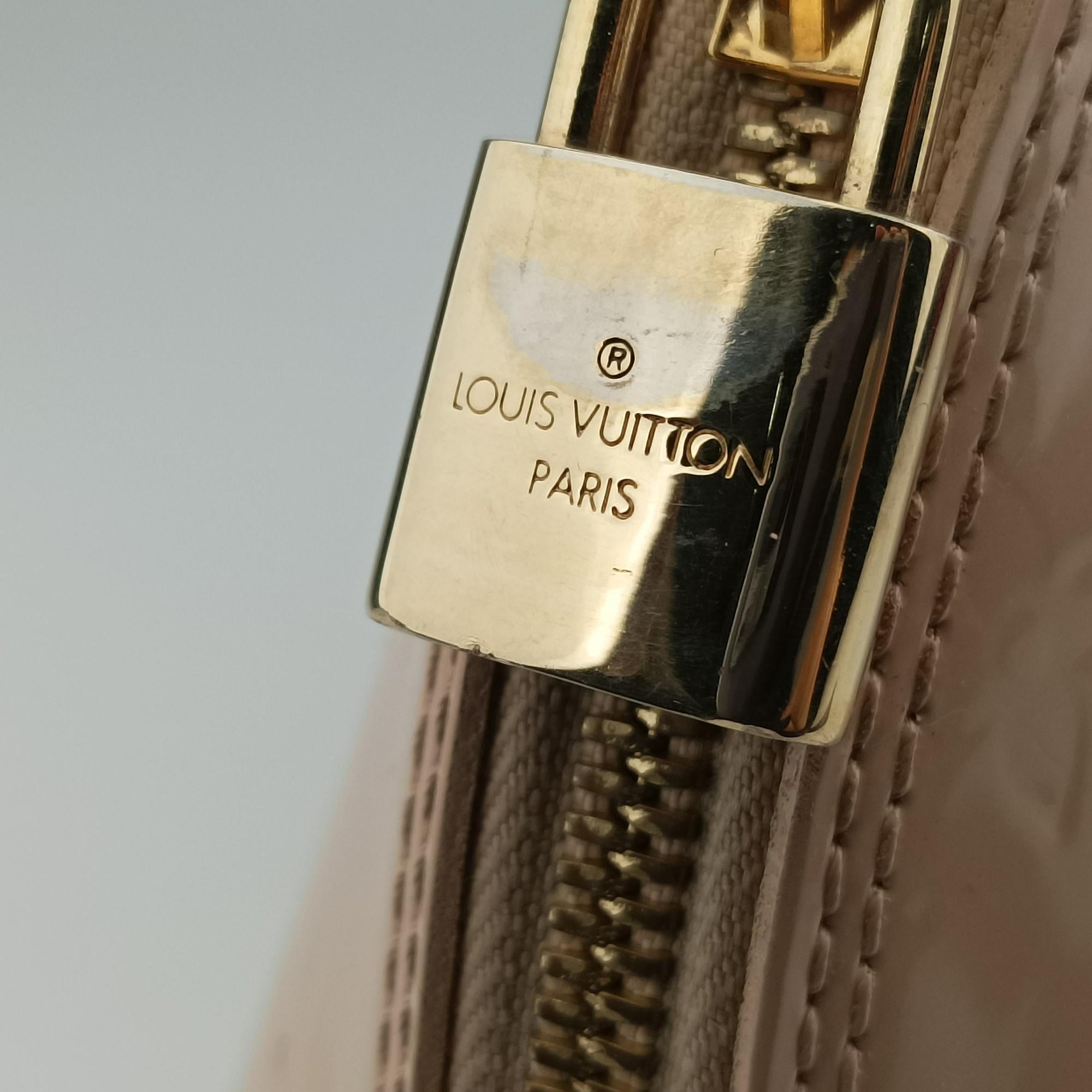 Pre-owned Louis Vuitton ALMA PM Rose Florentine Vernis M91614 handbag | stylenewstar