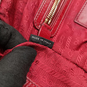 Pre-owned Prada Vitello Shine Shopping Peonia Burgundy Leather BL0821 shoulderbag | stylenewstar