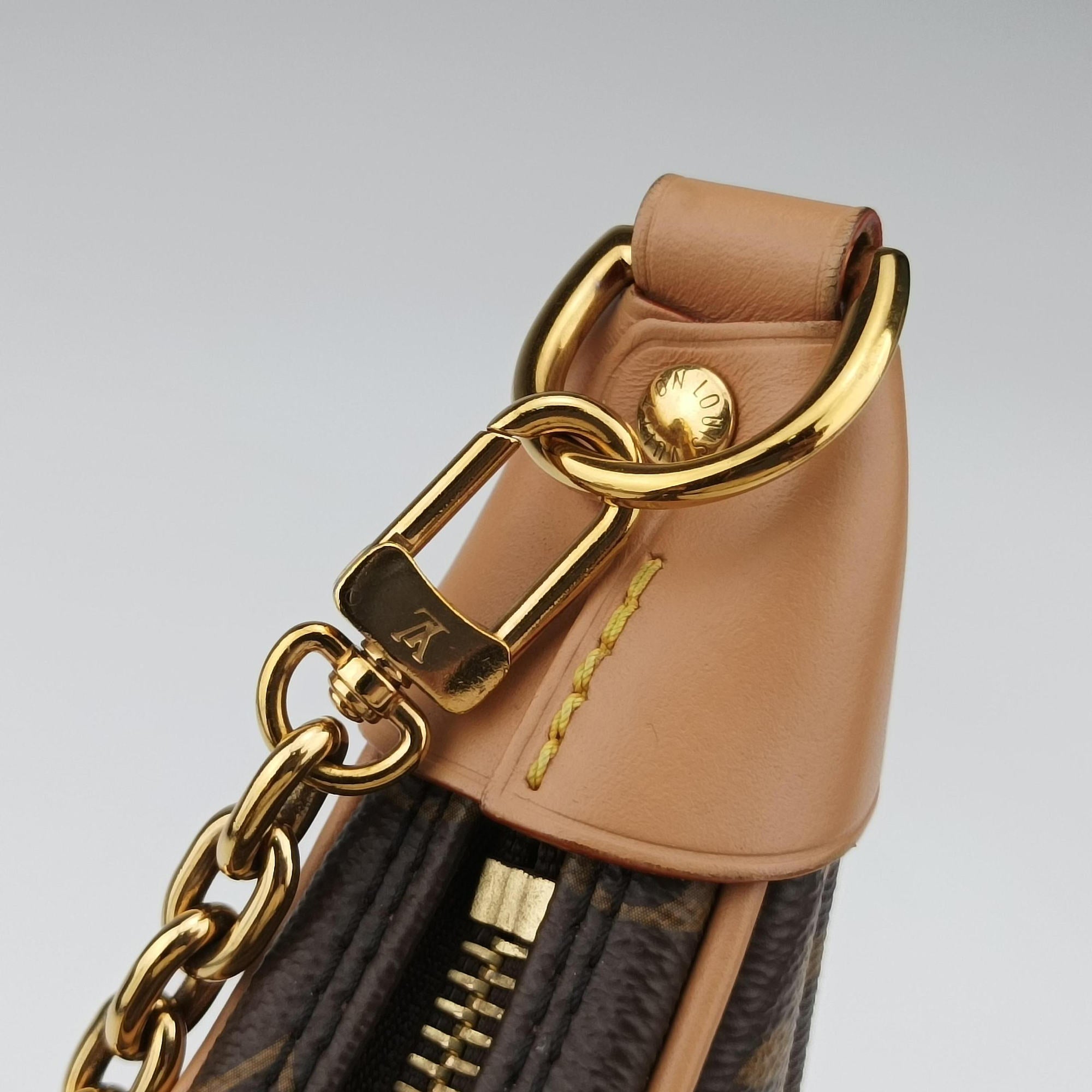 Pre-owned Louis Vuitton LOOP Brown×Beige Monogram Canvas M81098 shoulderbag | stylenewstar