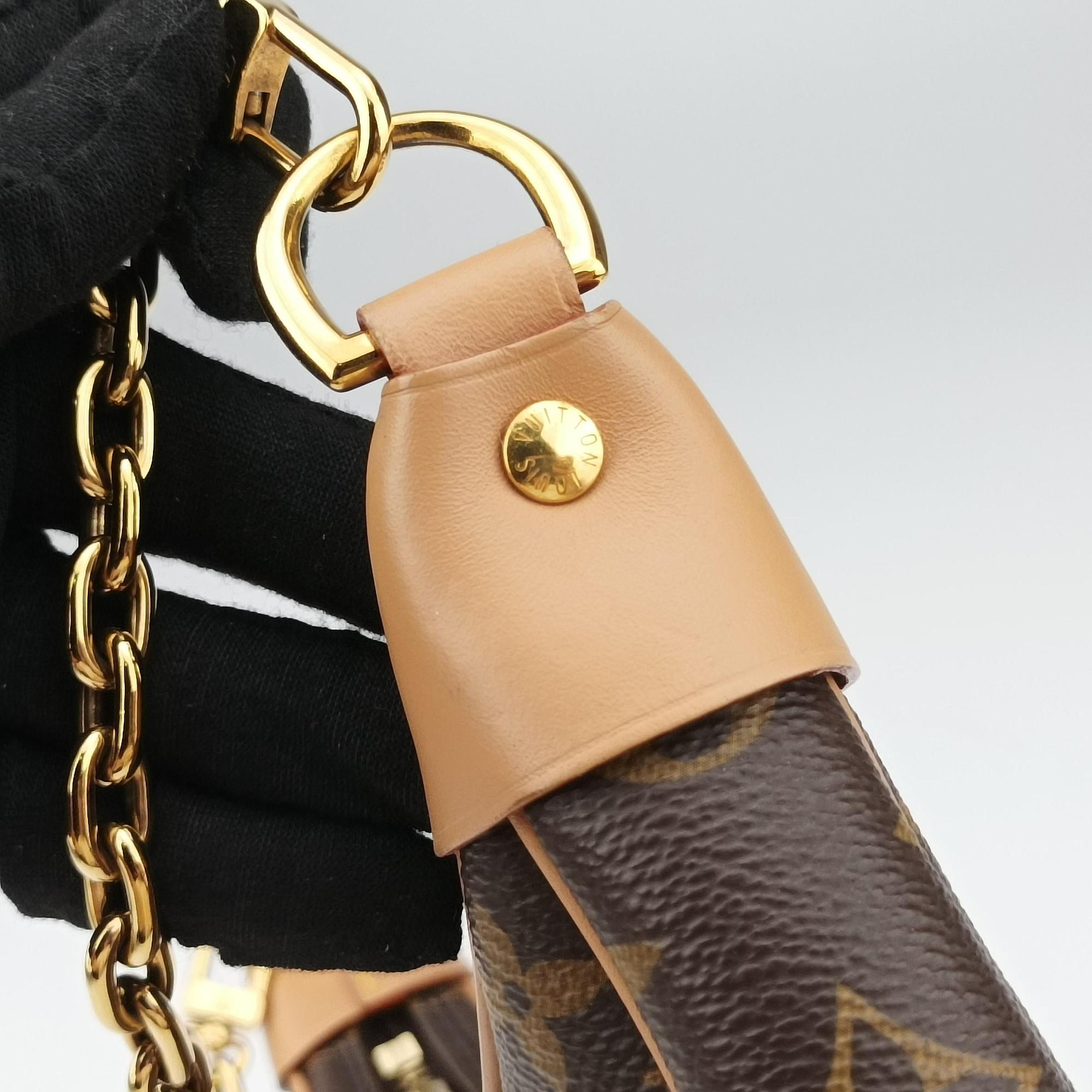 Pre-owned Louis Vuitton LOOP Brown×Beige Monogram Canvas M81098 shoulderbag | stylenewstar