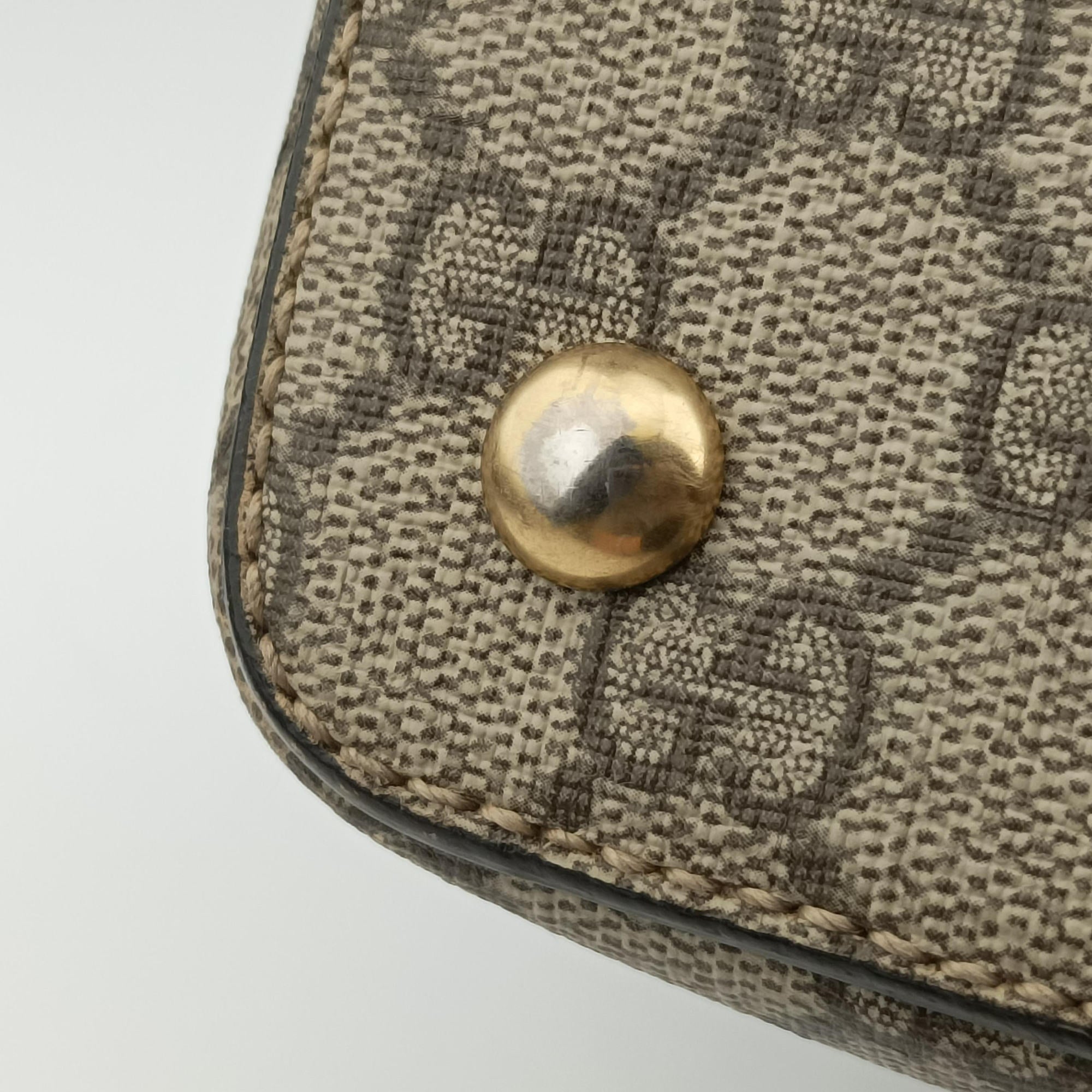 Pre-owned Gucci GG SUPREME Beige×Pink×Red PVC coated canvas × leather 409534 shoulderbag | stylenewstar