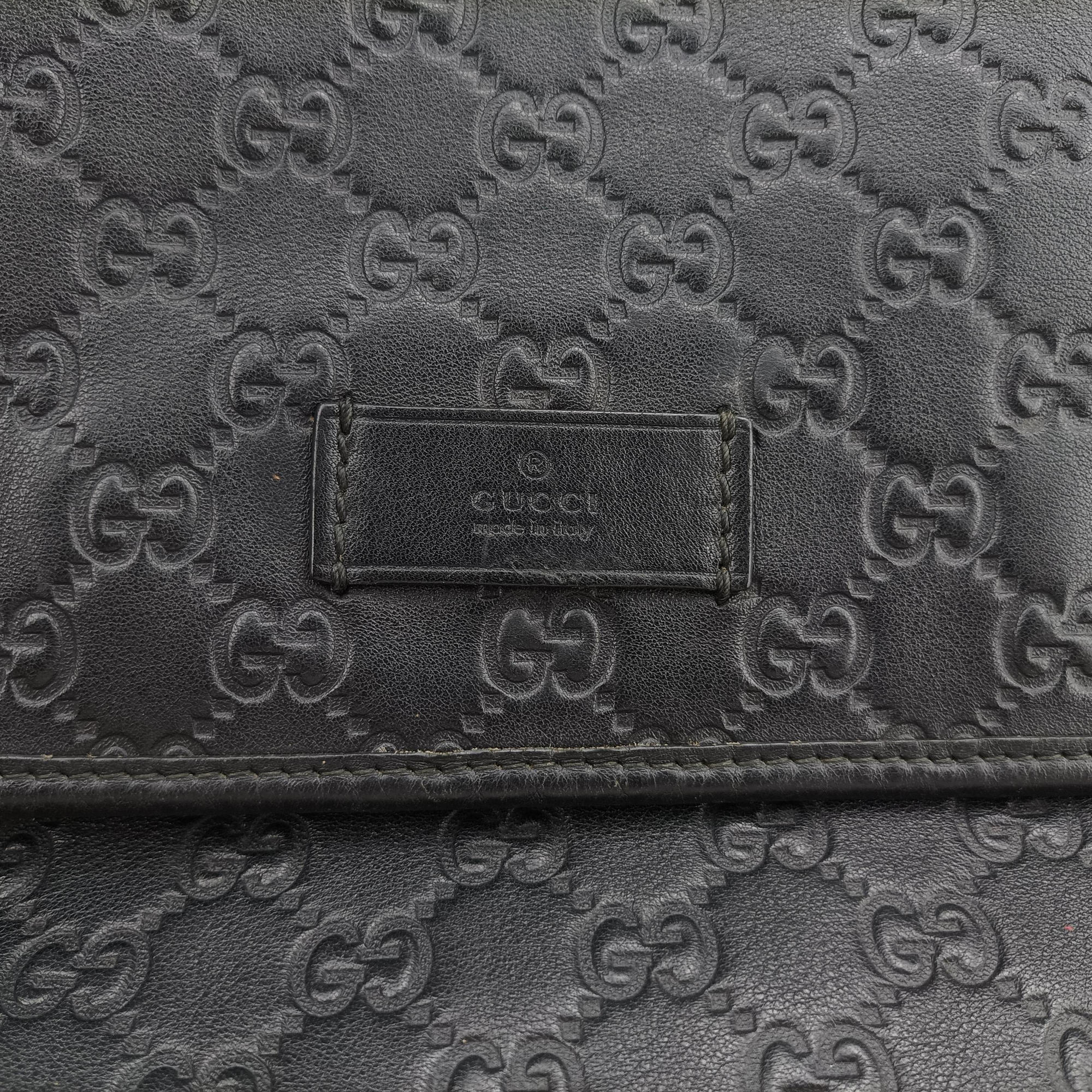 Vintage Gucci Guccissima Messenger Black Leather 223665 shoulderbag | stylenewstar