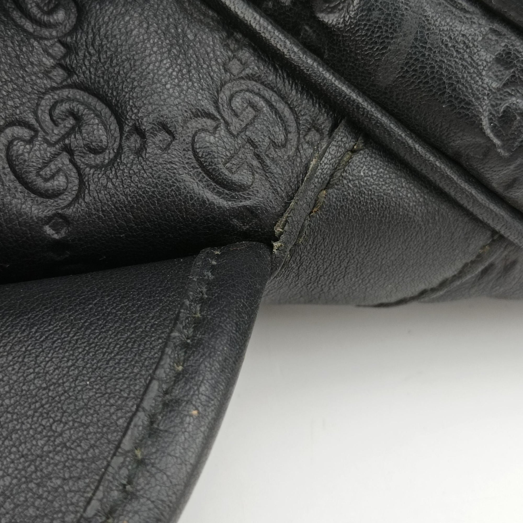 Vintage Gucci Guccissima Messenger Black Leather 223665 shoulderbag | stylenewstar