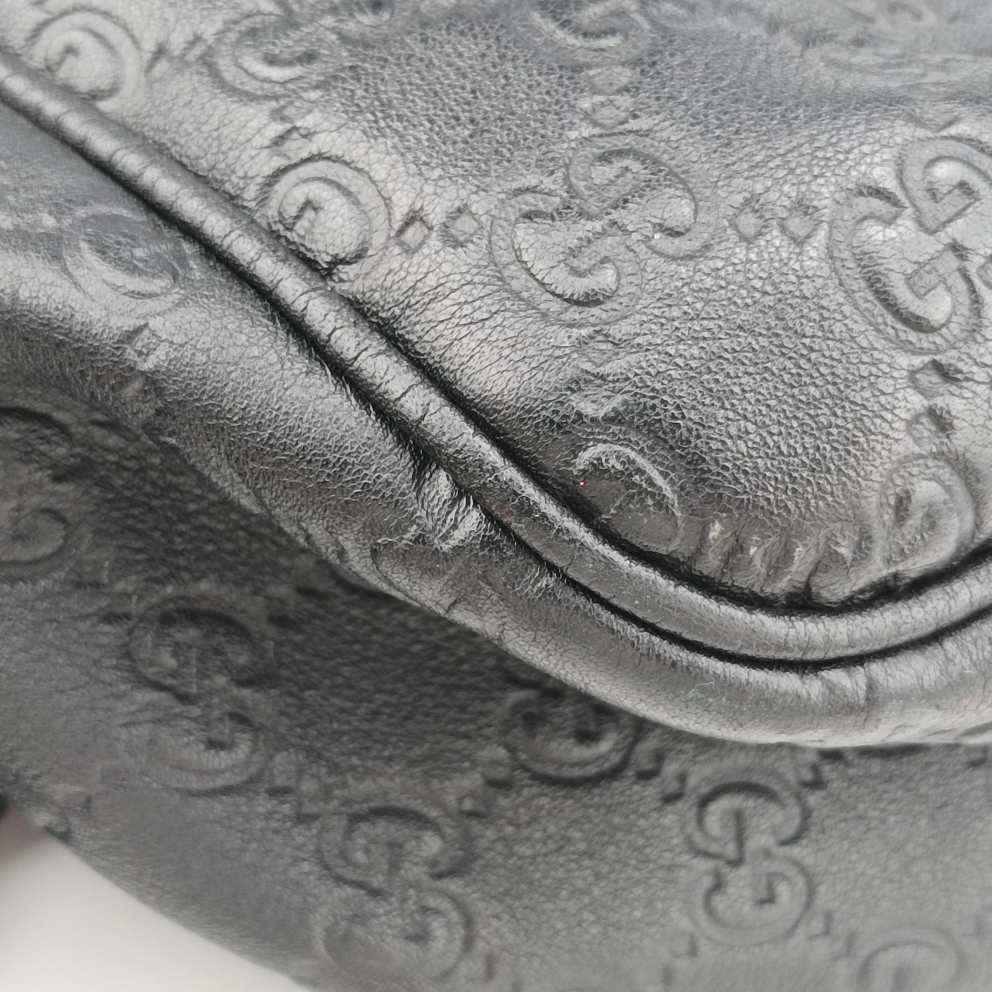 Vintage Gucci Guccissima Messenger Black Leather 223665 shoulderbag | stylenewstar