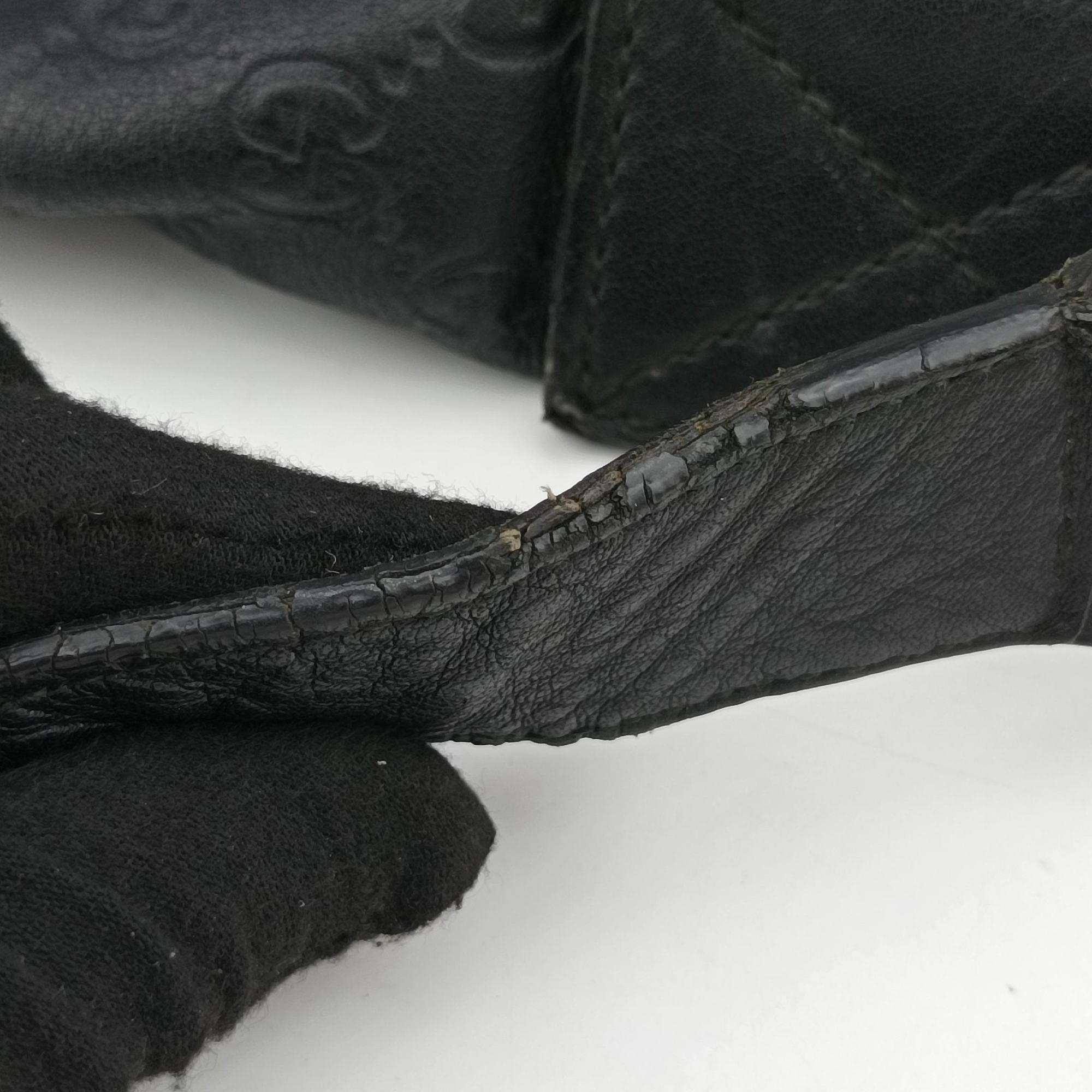 Vintage Gucci Guccissima Messenger Black Leather 223665 shoulderbag | stylenewstar