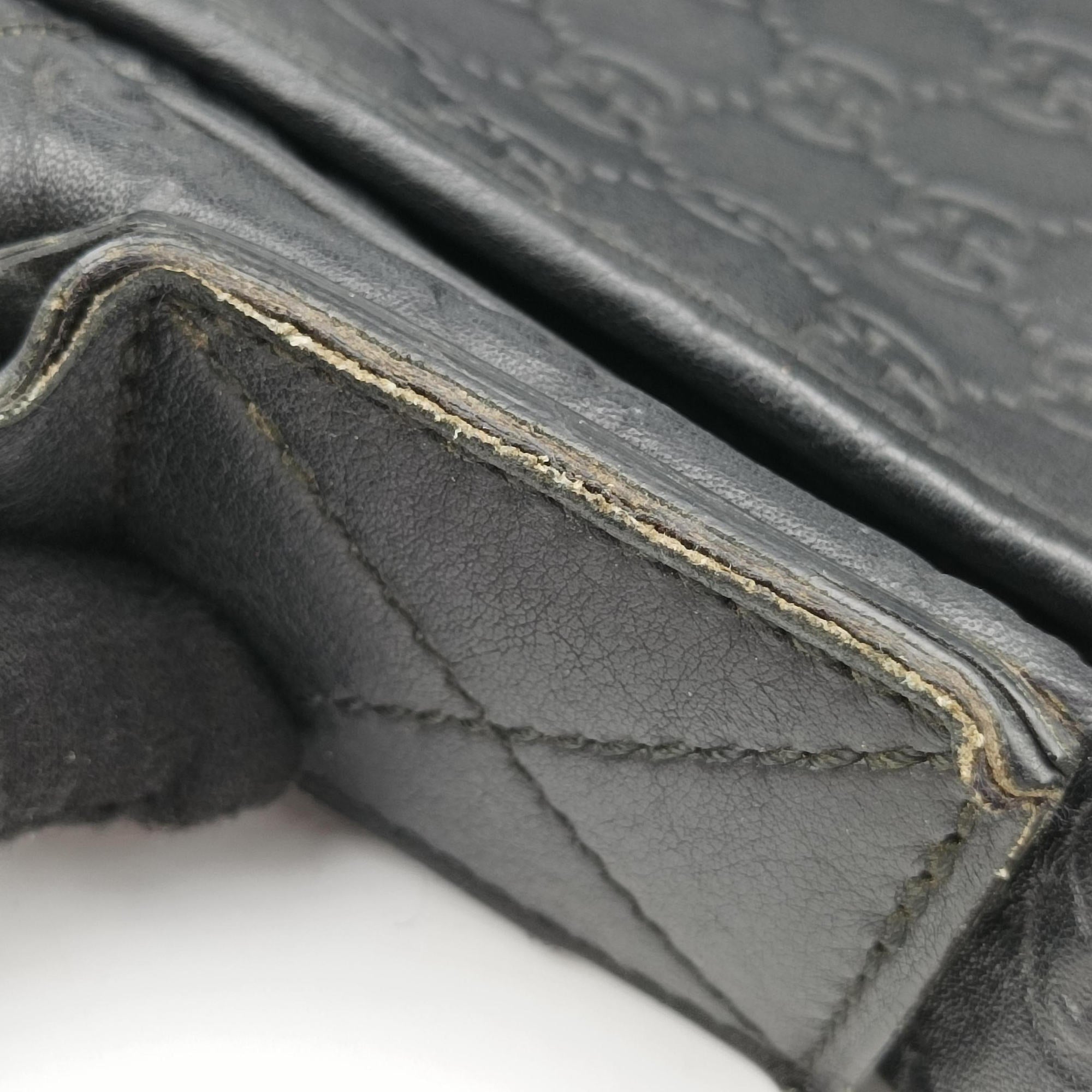 Vintage Gucci Guccissima Messenger Black Leather 223665 shoulderbag | stylenewstar