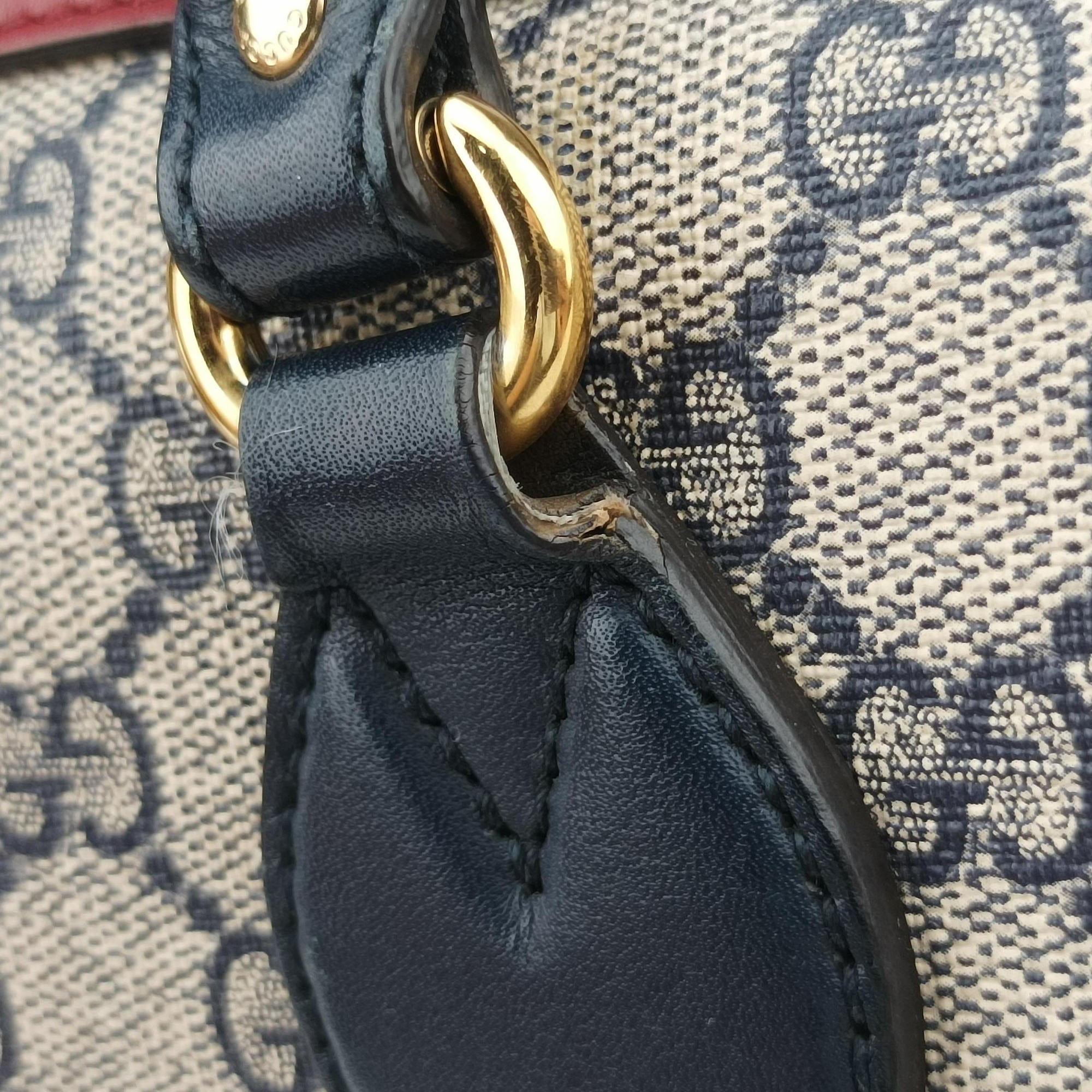 Secondhand Gucci GG SUPREME Beige x Red x Navy PVC coated canvas×Leather 409529 shoulderbag | stylenewstar