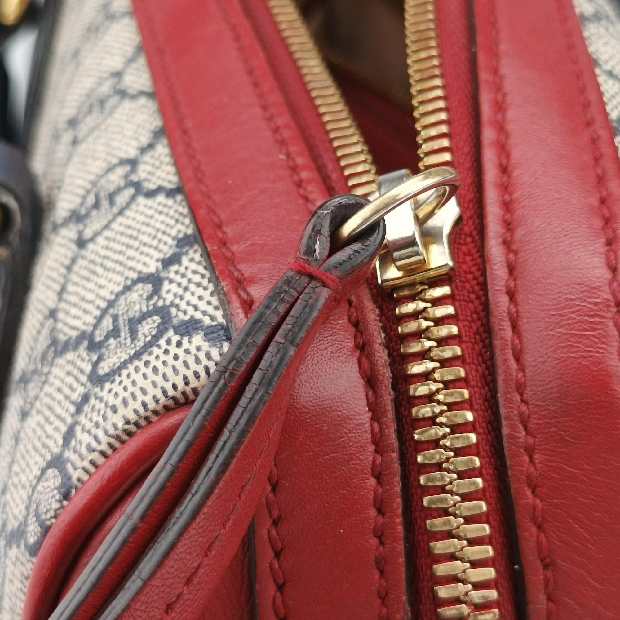 Secondhand Gucci GG SUPREME Beige x Red x Navy PVC coated canvas×Leather 409529 shoulderbag | stylenewstar
